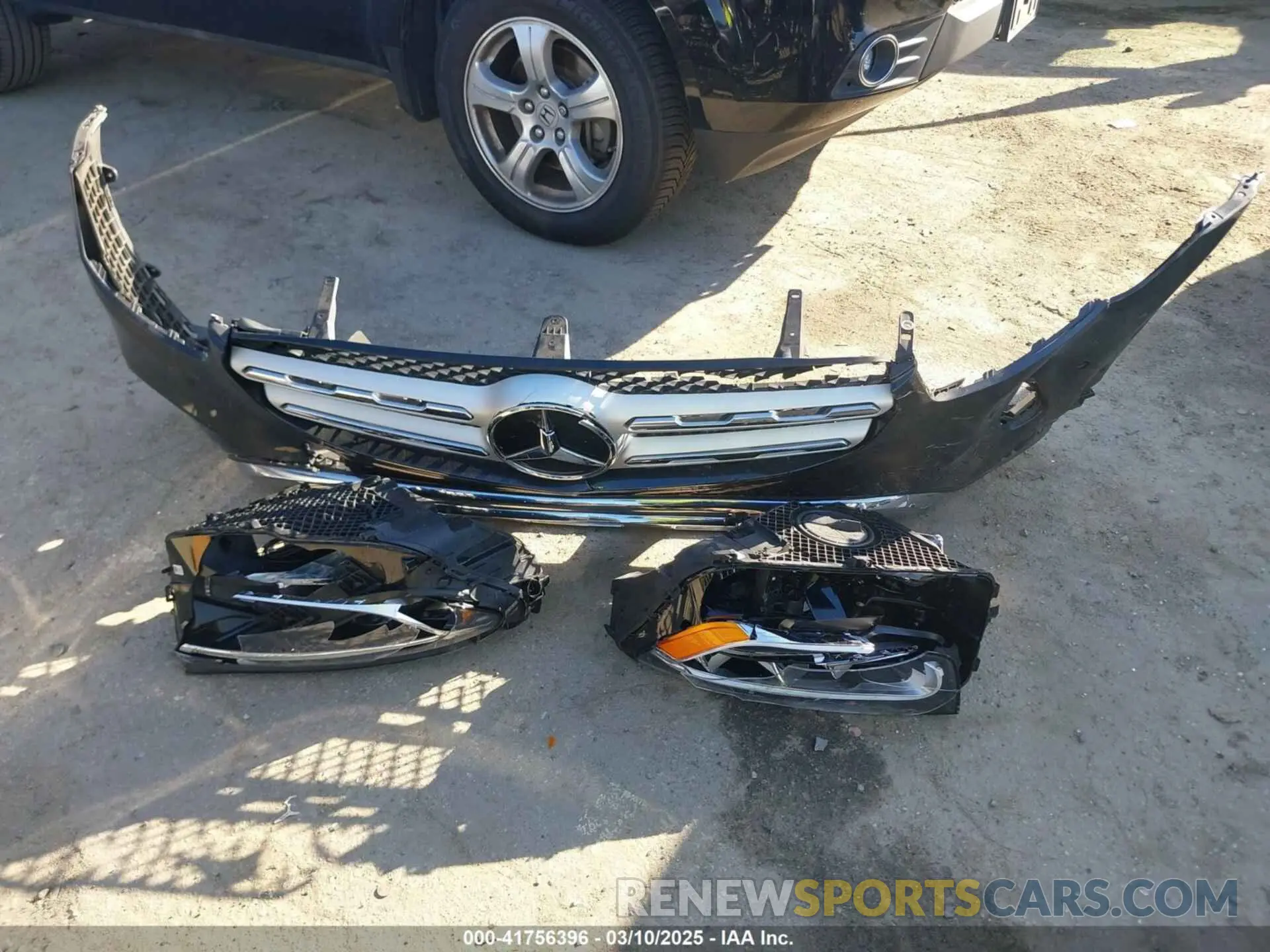 12 Photograph of a damaged car W1N0G8DB4NG054477 MERCEDES-BENZ GLC 300 2022