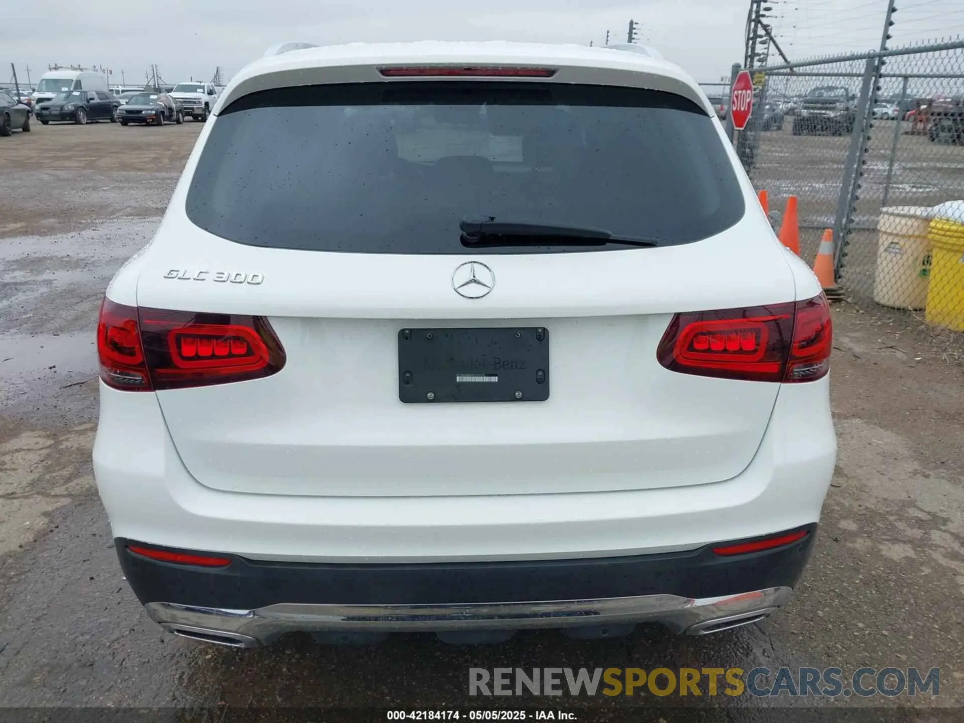 16 Photograph of a damaged car W1N0G8DB4NV394935 MERCEDES-BENZ GLC 300 2022