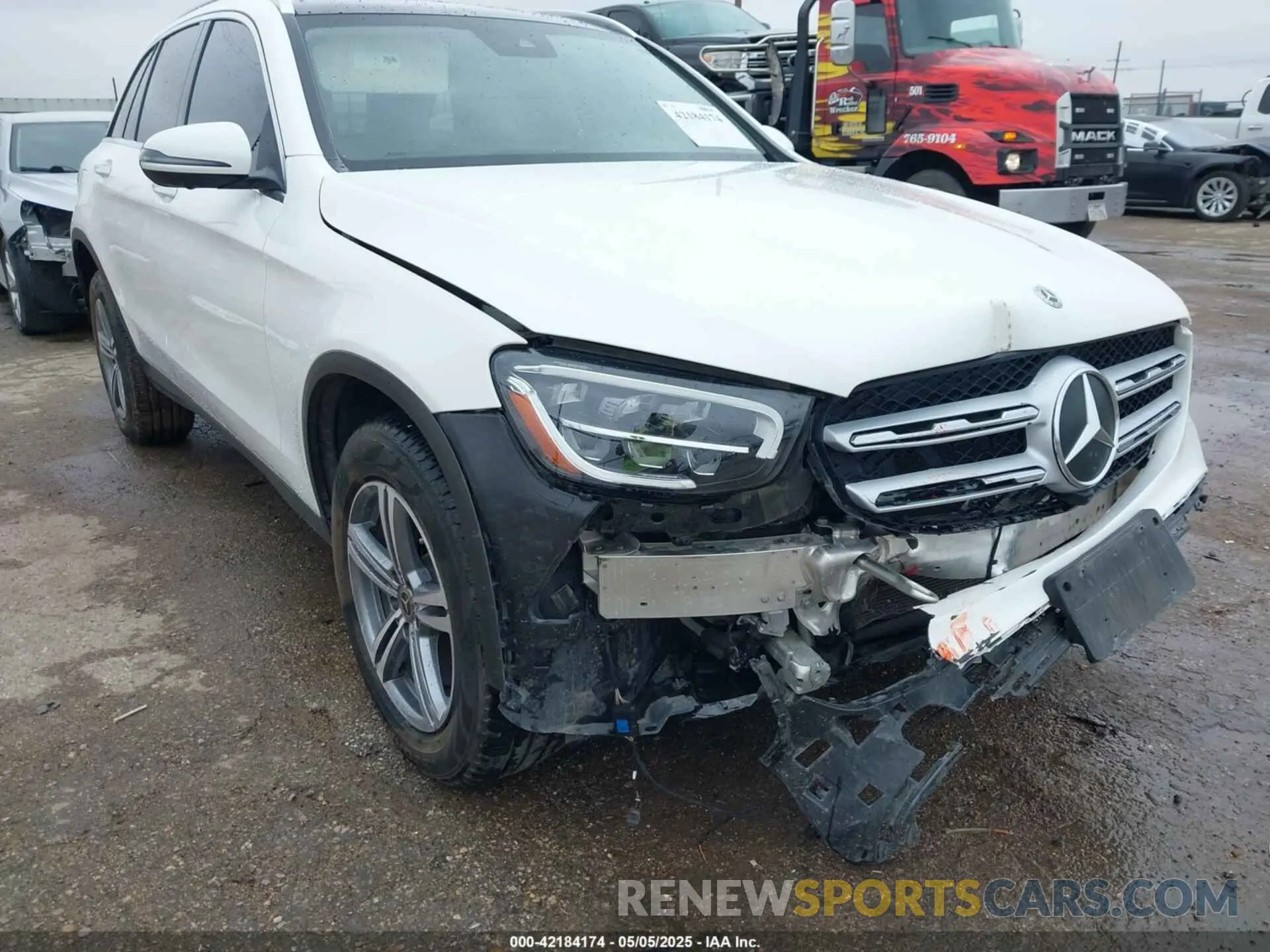 6 Photograph of a damaged car W1N0G8DB4NV394935 MERCEDES-BENZ GLC 300 2022