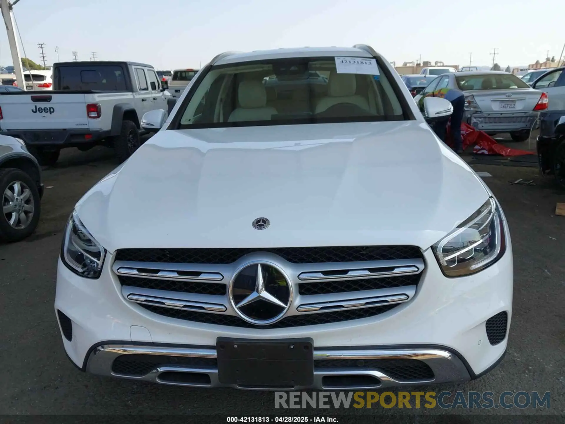 12 Photograph of a damaged car W1N0G8DB5NV390201 MERCEDES-BENZ GLC 300 2022
