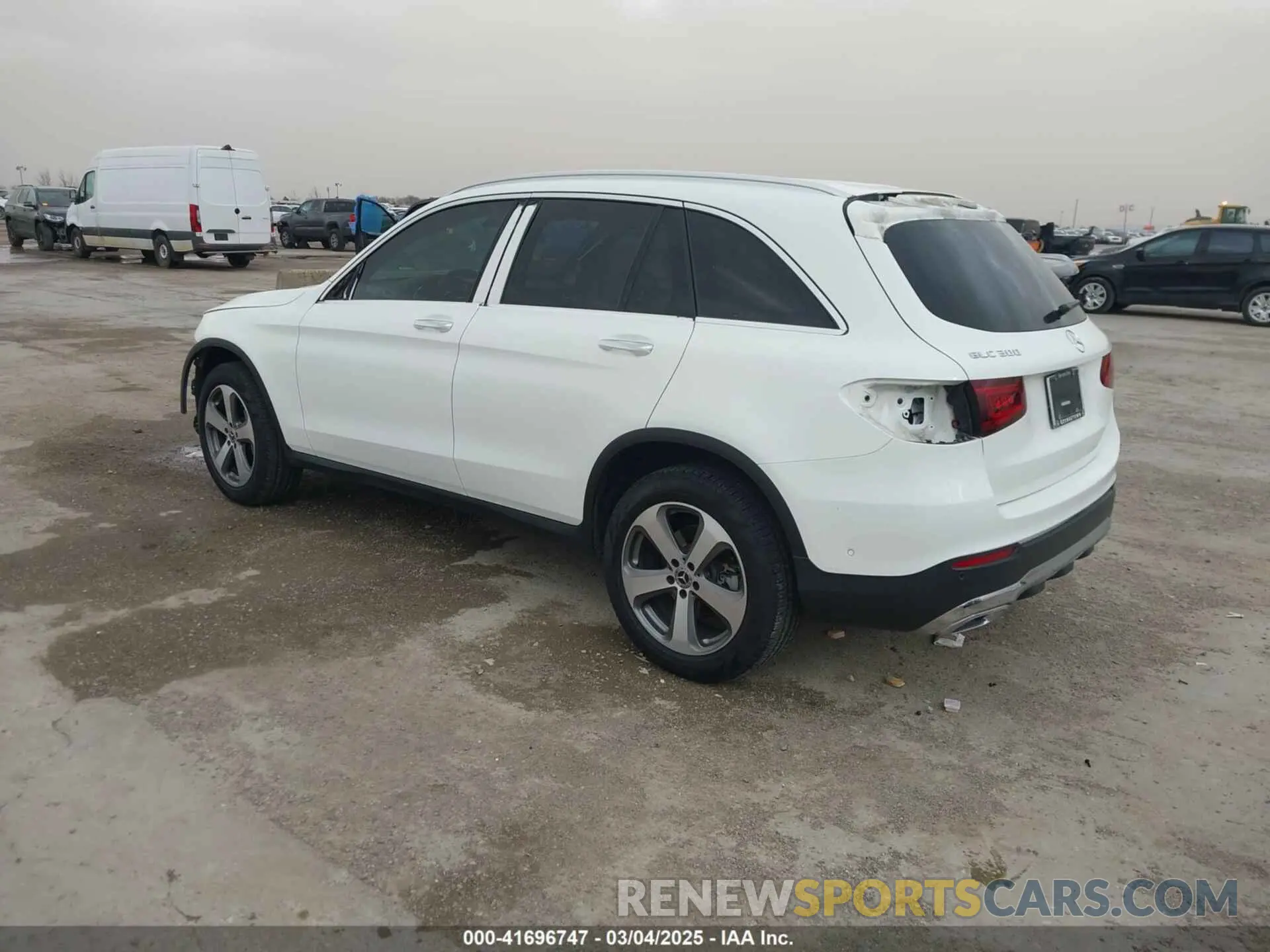 3 Photograph of a damaged car W1N0G8DB5NV398640 MERCEDES-BENZ GLC 300 2022