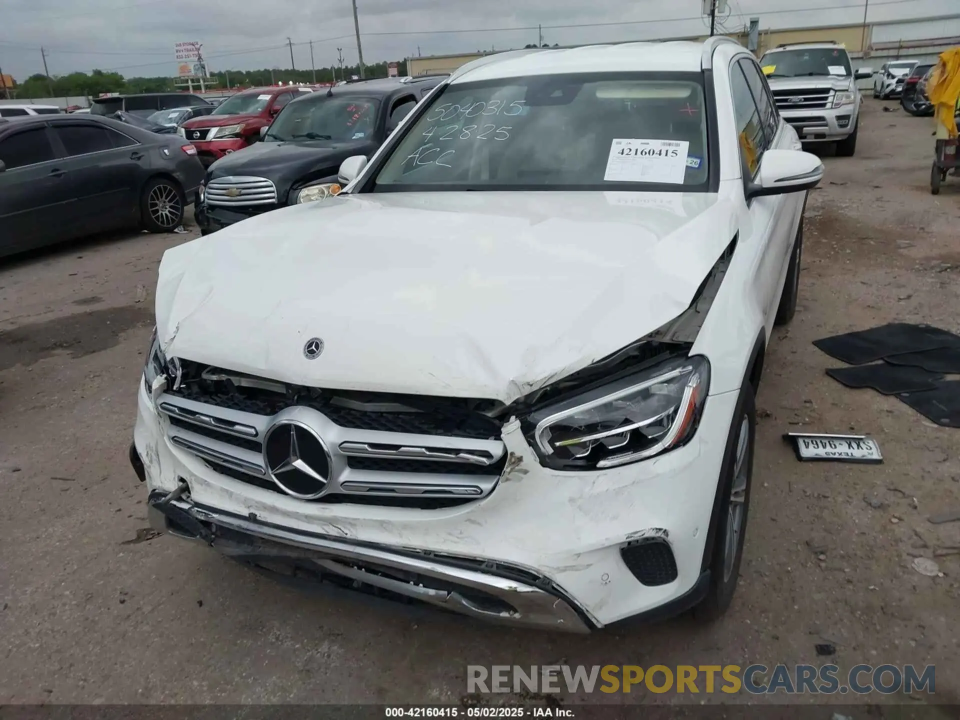 6 Photograph of a damaged car W1N0G8DB6NG056621 MERCEDES-BENZ GLC 300 2022