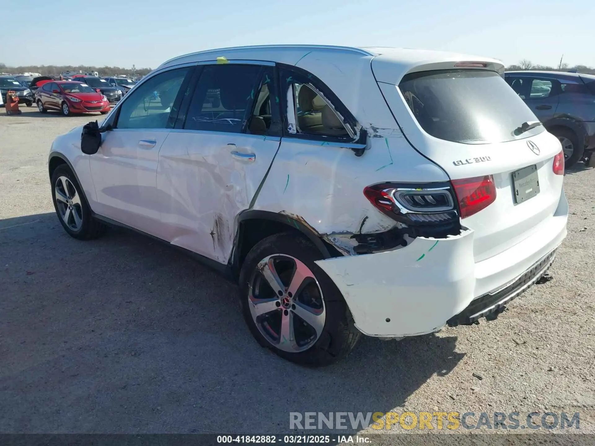 3 Photograph of a damaged car W1N0G8DB7NG106295 MERCEDES-BENZ GLC 300 2022