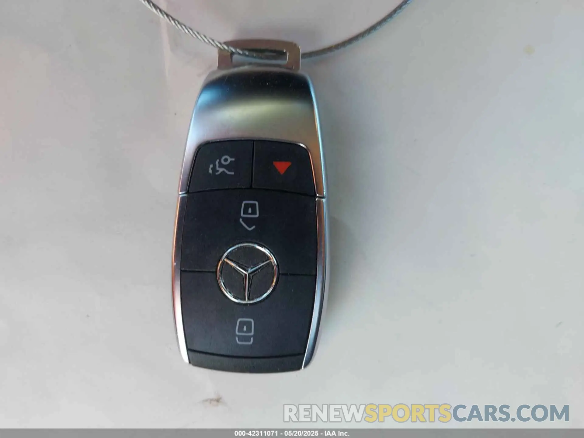 11 Photograph of a damaged car W1N0G8DB7NG112565 MERCEDES-BENZ GLC 300 2022
