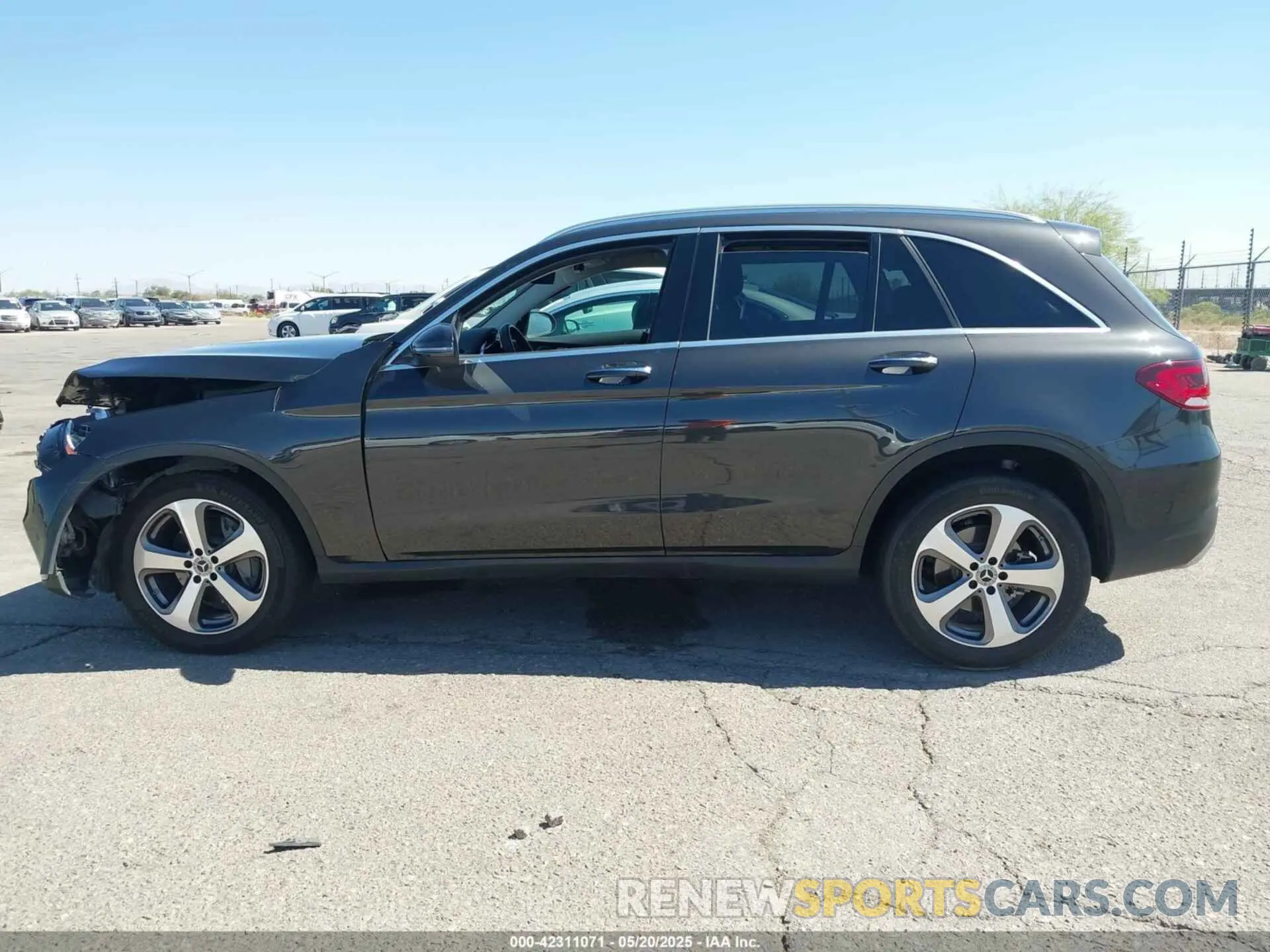 14 Photograph of a damaged car W1N0G8DB7NG112565 MERCEDES-BENZ GLC 300 2022