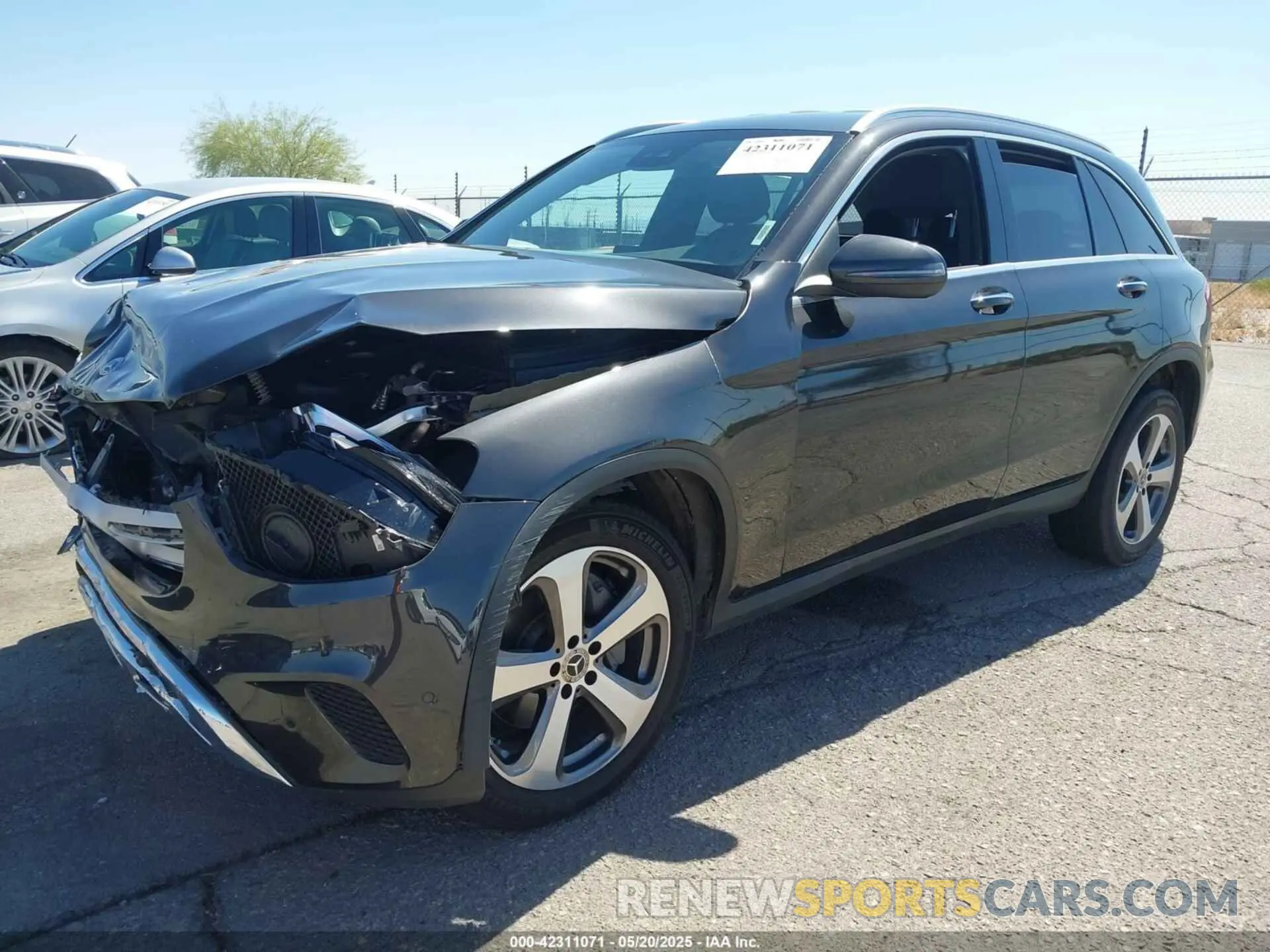 2 Photograph of a damaged car W1N0G8DB7NG112565 MERCEDES-BENZ GLC 300 2022