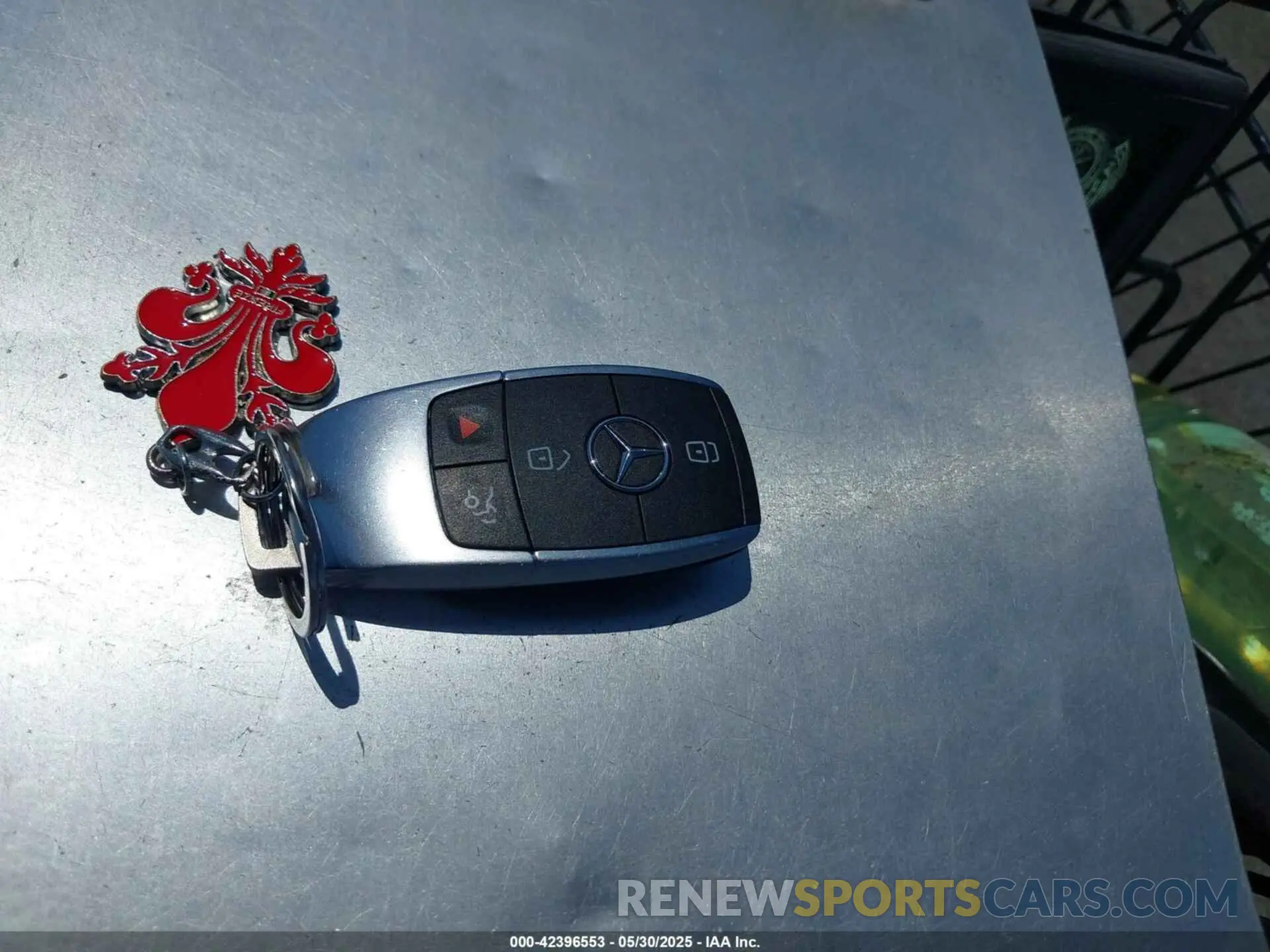 11 Photograph of a damaged car W1N0G8DB7NV331330 MERCEDES-BENZ GLC 300 2022