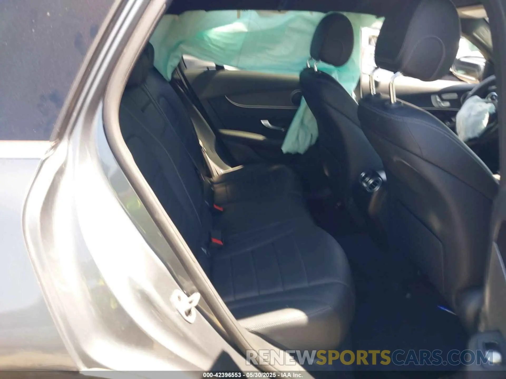8 Photograph of a damaged car W1N0G8DB7NV331330 MERCEDES-BENZ GLC 300 2022