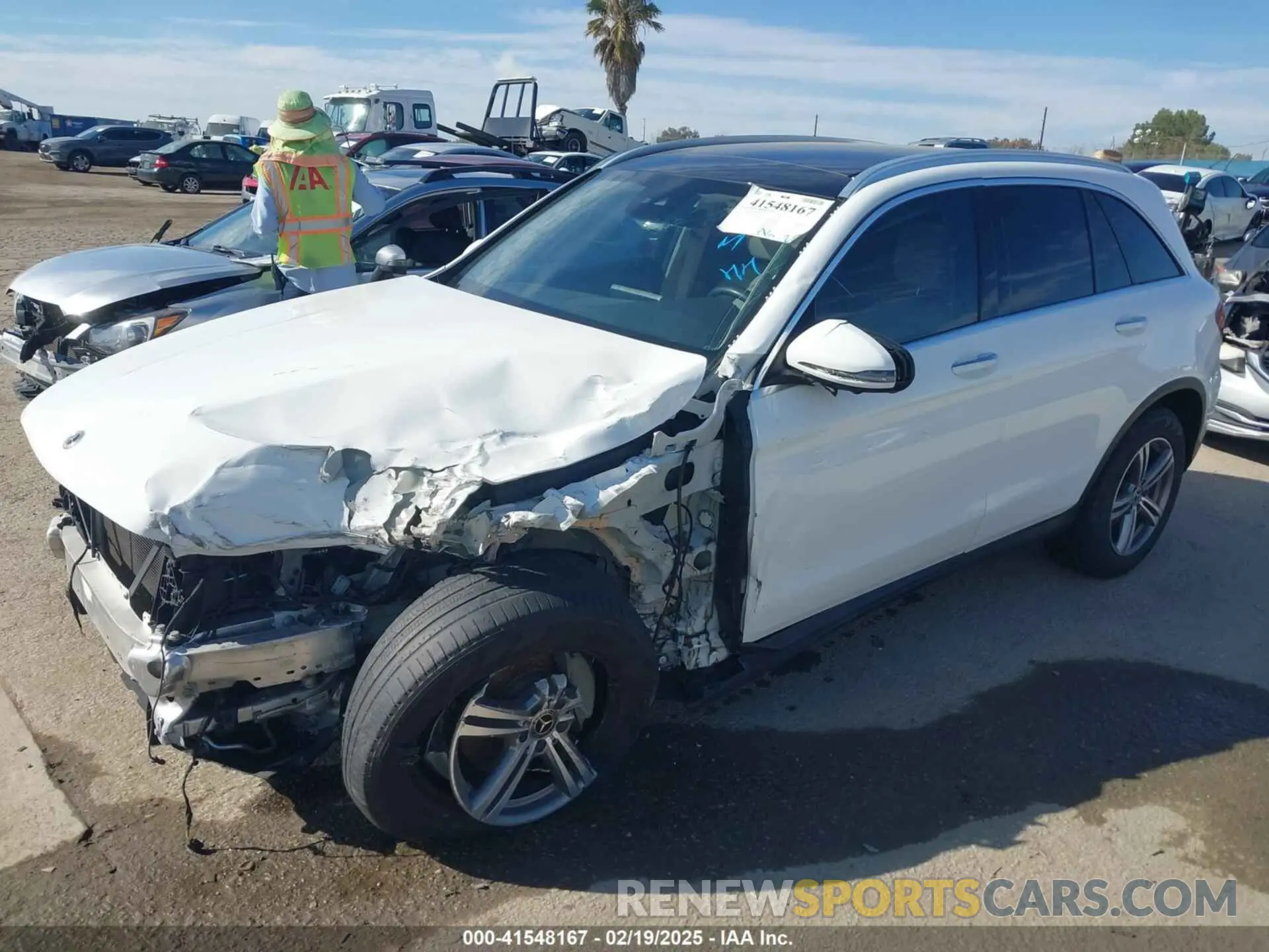 2 Photograph of a damaged car W1N0G8DB7NV367745 MERCEDES-BENZ GLC 300 2022
