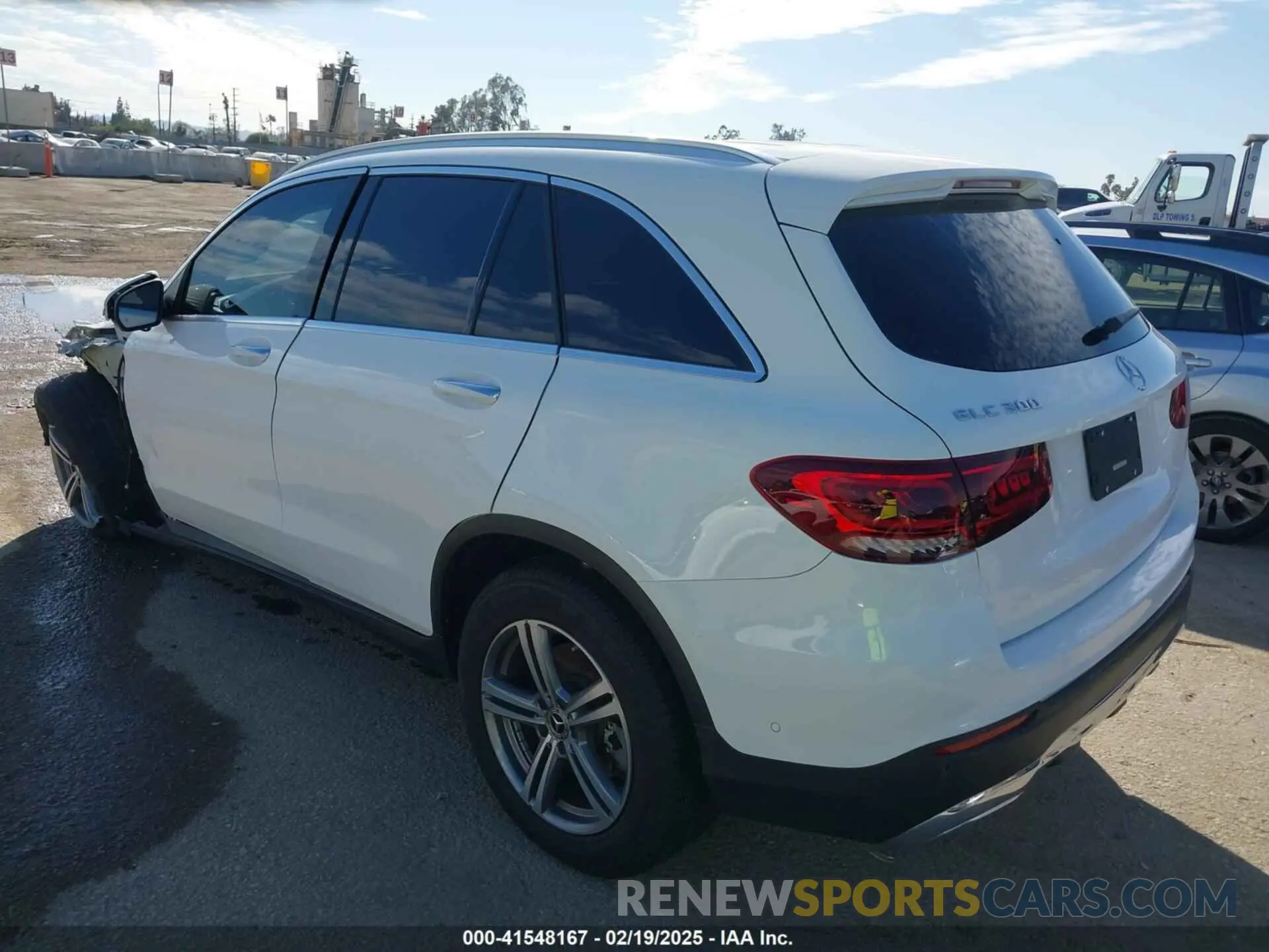 3 Photograph of a damaged car W1N0G8DB7NV367745 MERCEDES-BENZ GLC 300 2022
