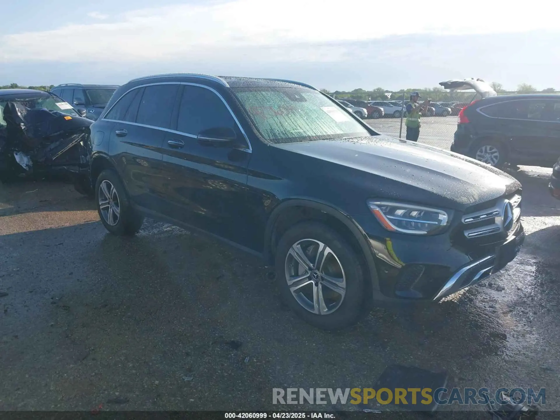 1 Photograph of a damaged car W1N0G8DB7NV394945 MERCEDES-BENZ GLC 300 2022