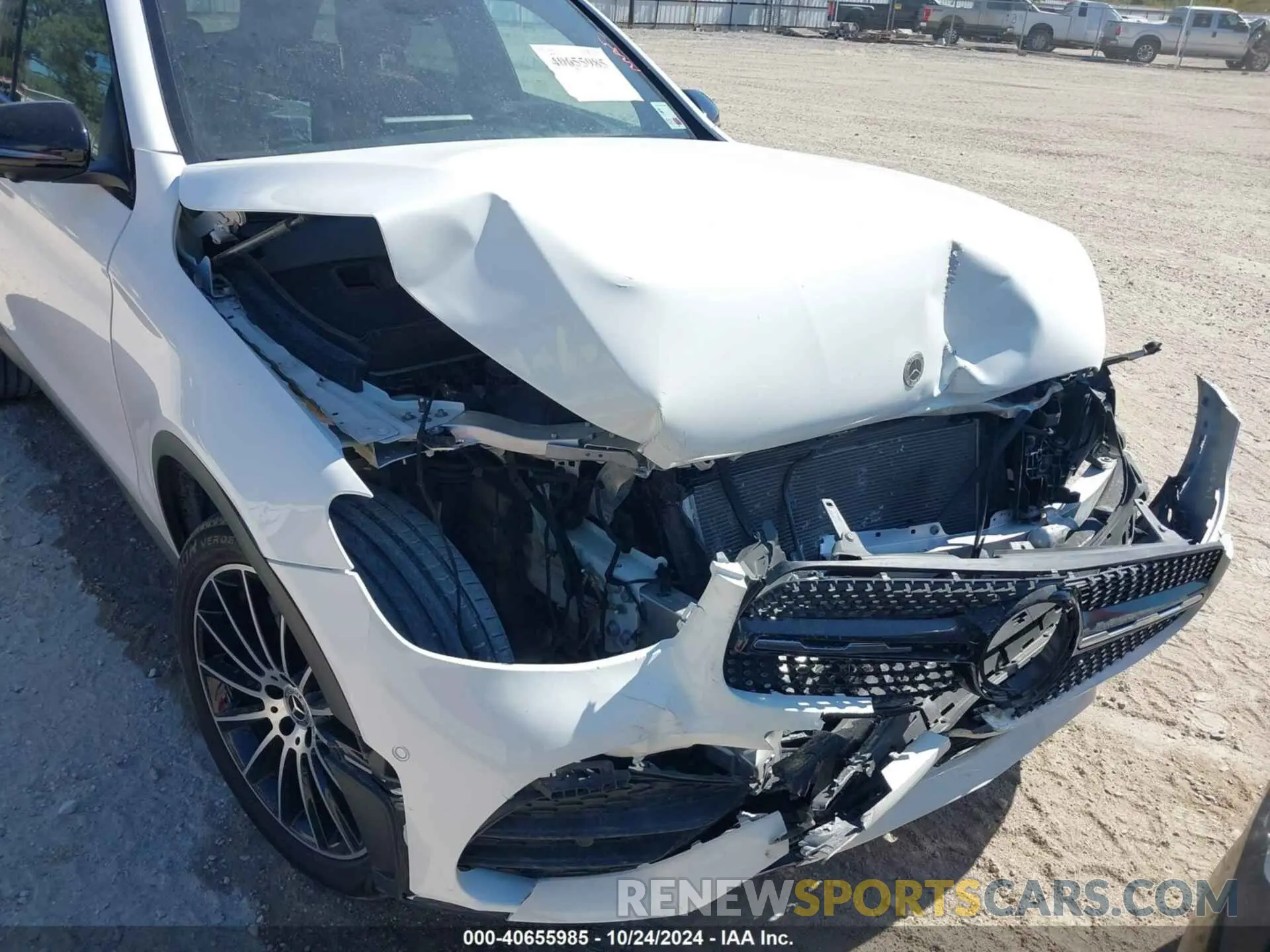 6 Photograph of a damaged car W1N0G8DB8NV353854 MERCEDES-BENZ GLC 300 2022