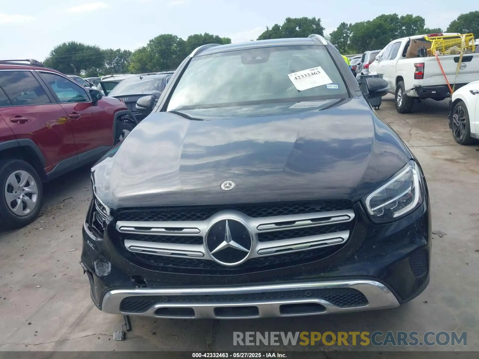 12 Photograph of a damaged car W1N0G8DB8NV399829 MERCEDES-BENZ GLC 300 2022