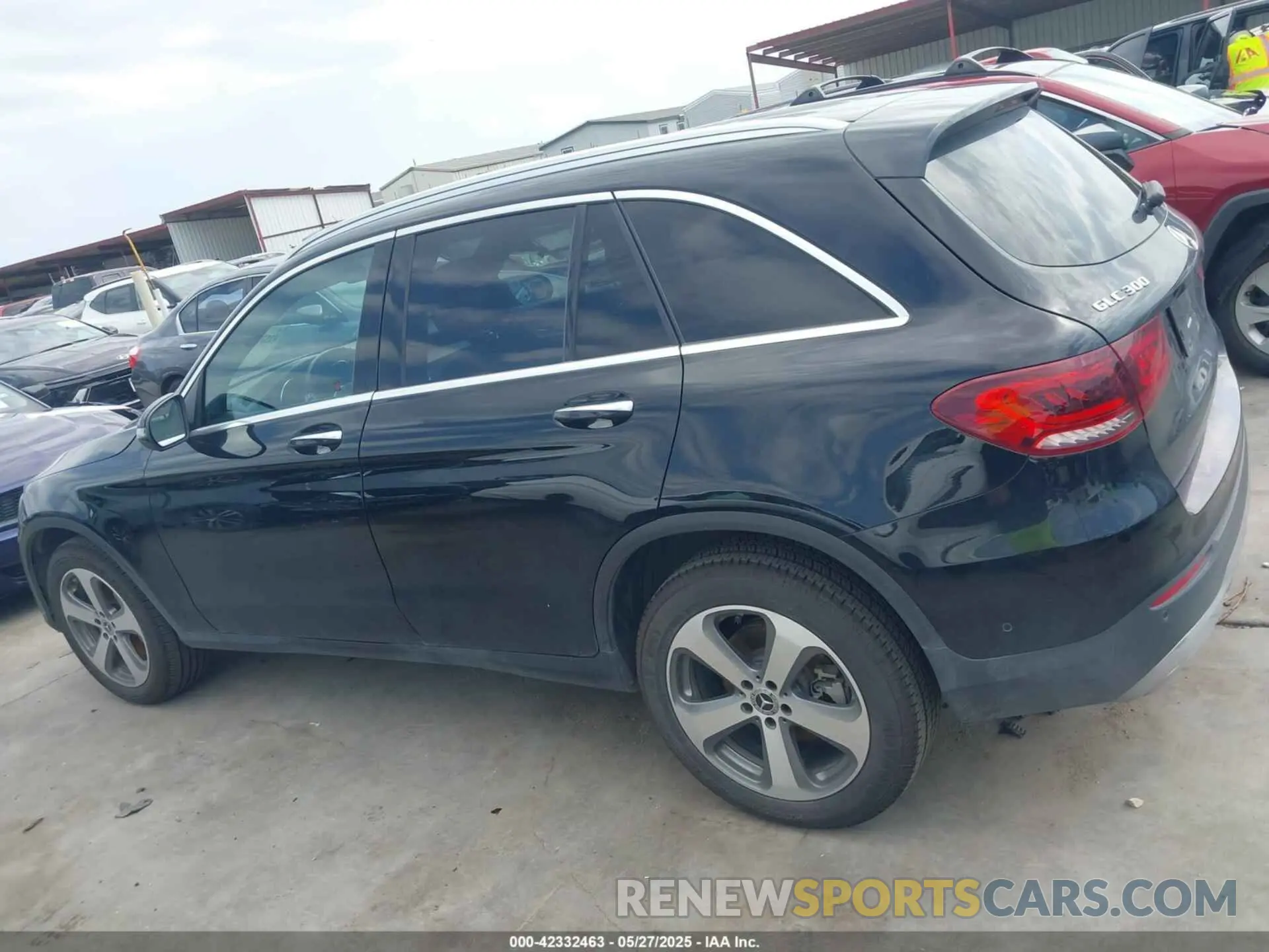 14 Photograph of a damaged car W1N0G8DB8NV399829 MERCEDES-BENZ GLC 300 2022