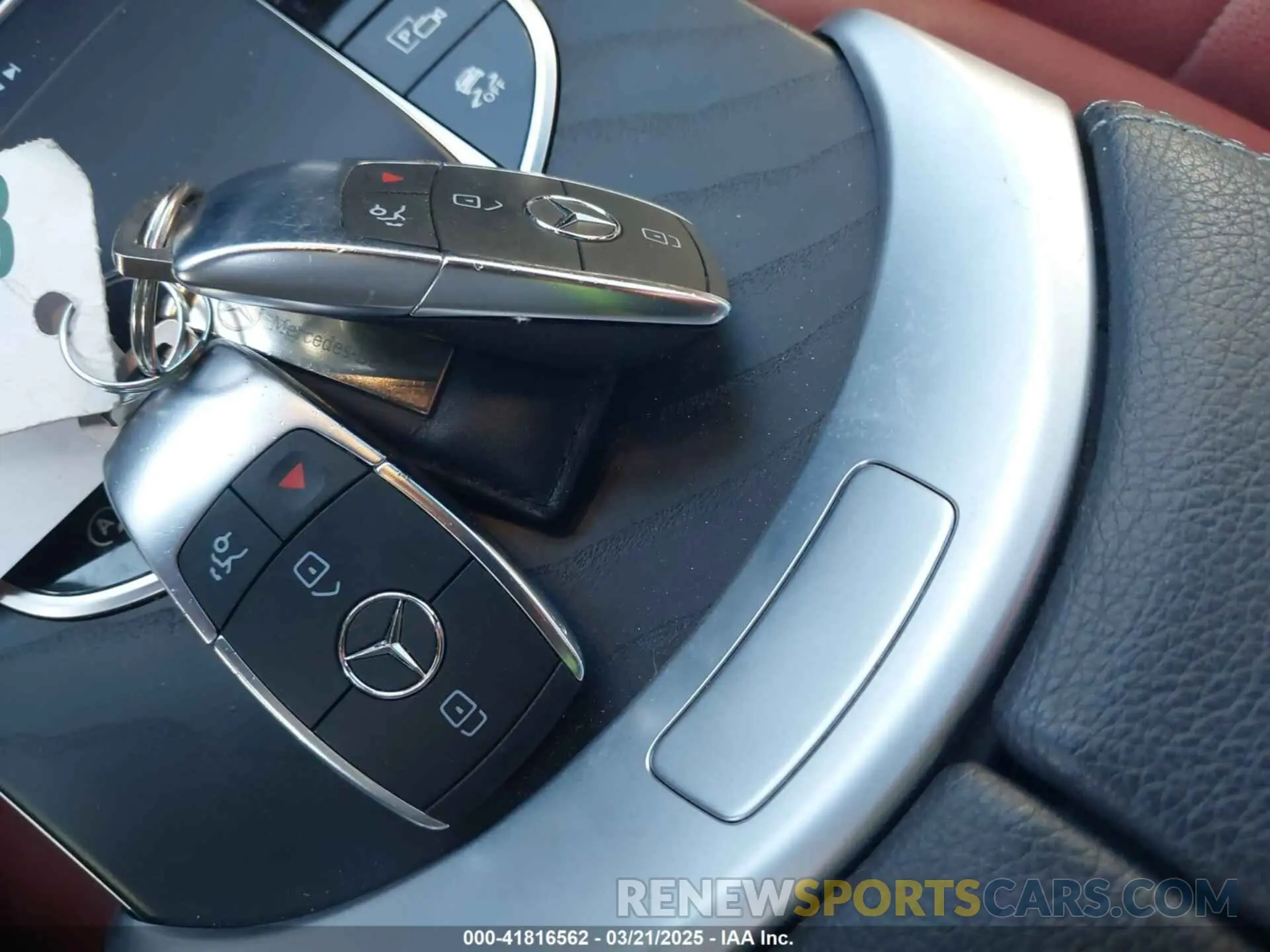 11 Photograph of a damaged car W1N0G8DB9NG020664 MERCEDES-BENZ GLC 300 2022