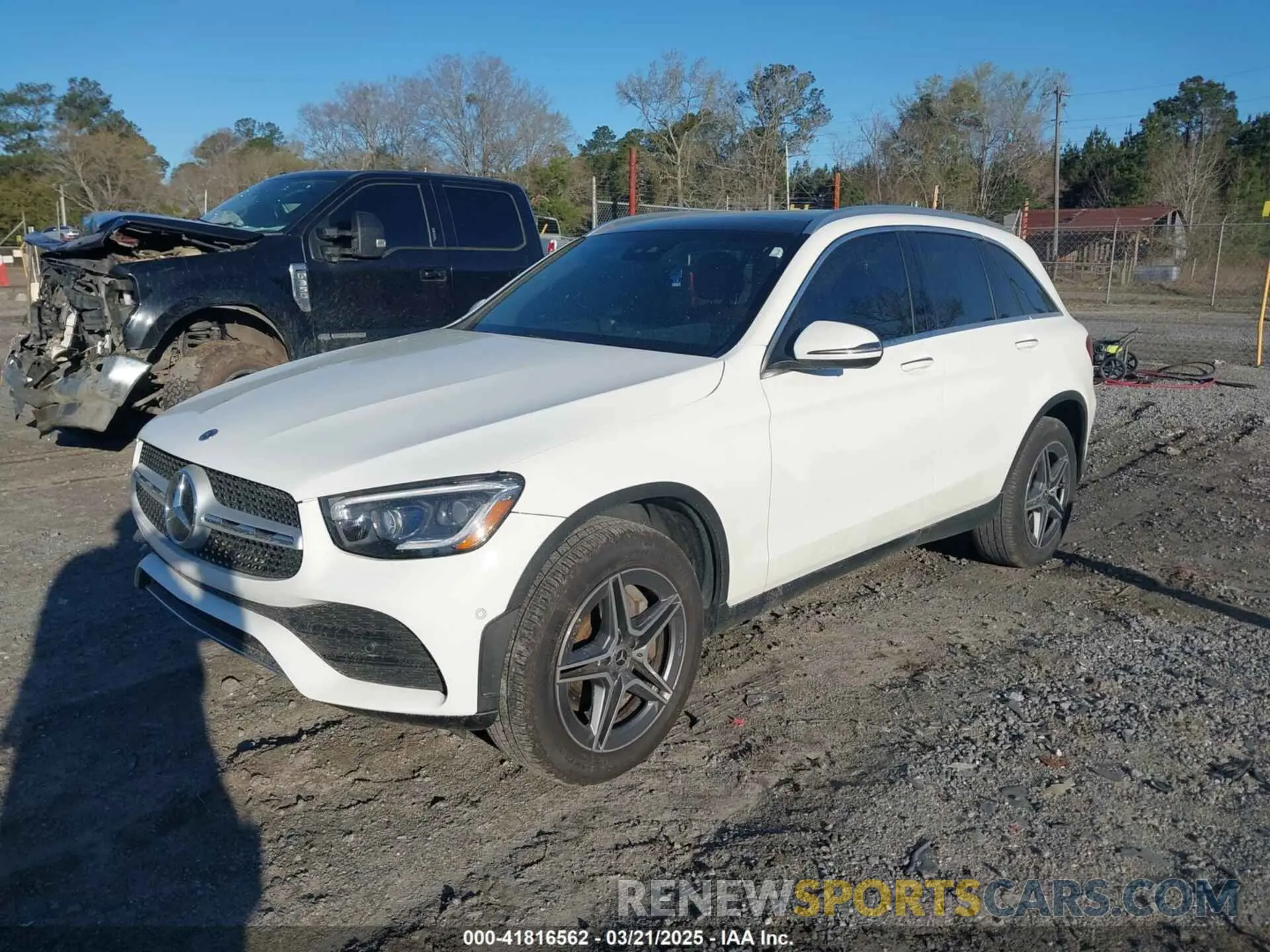 2 Photograph of a damaged car W1N0G8DB9NG020664 MERCEDES-BENZ GLC 300 2022
