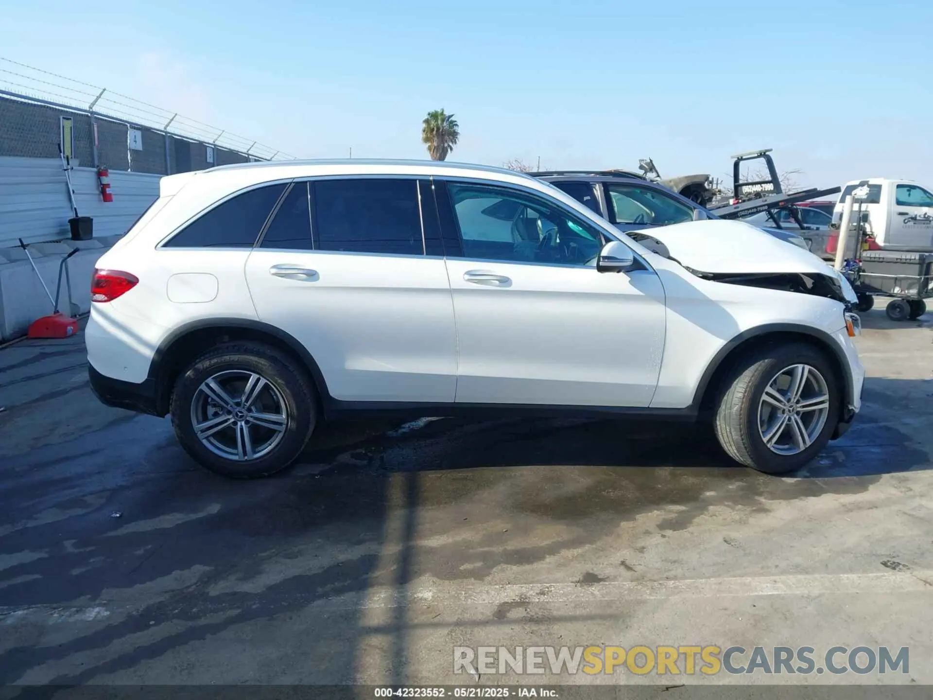 13 Photograph of a damaged car W1N0G8DB9NV398267 MERCEDES-BENZ GLC 300 2022