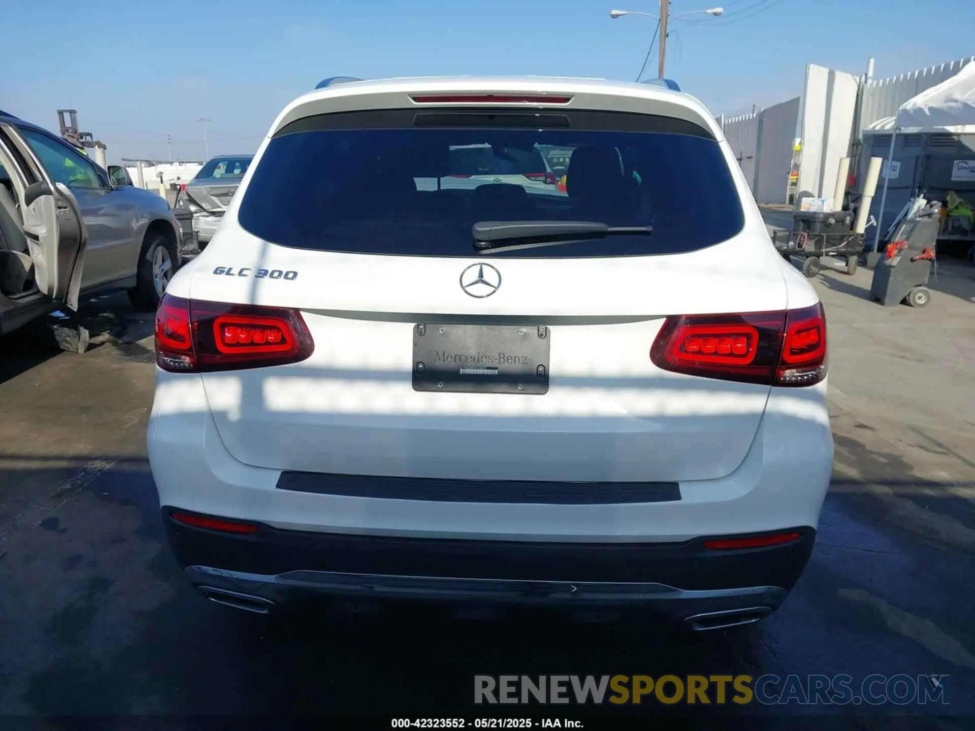 16 Photograph of a damaged car W1N0G8DB9NV398267 MERCEDES-BENZ GLC 300 2022