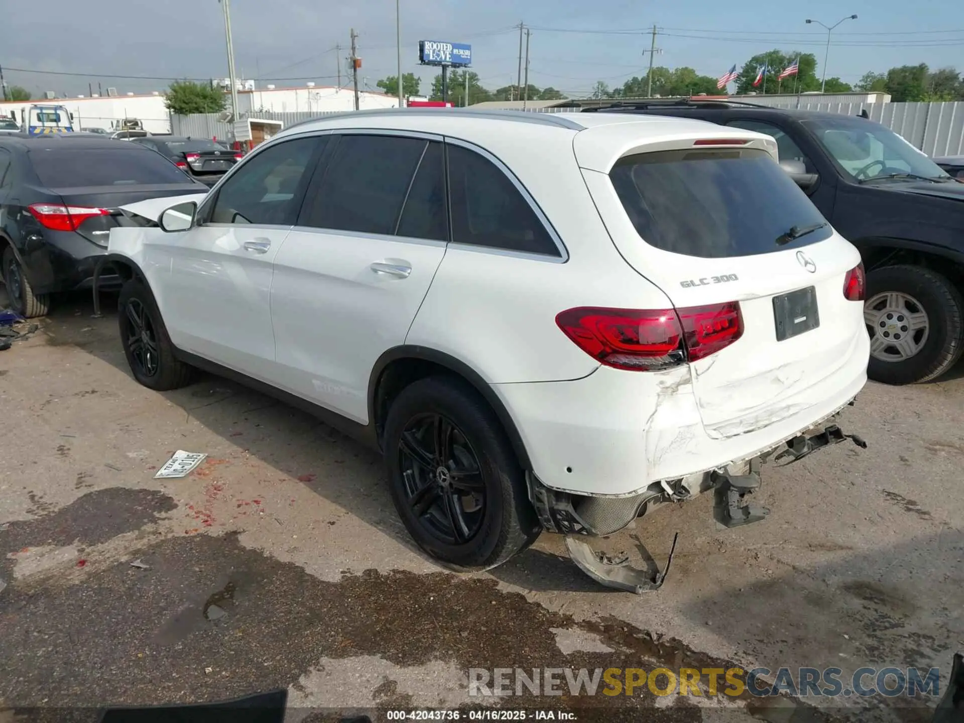 3 Photograph of a damaged car W1N0G8DBXNG032757 MERCEDES-BENZ GLC 300 2022