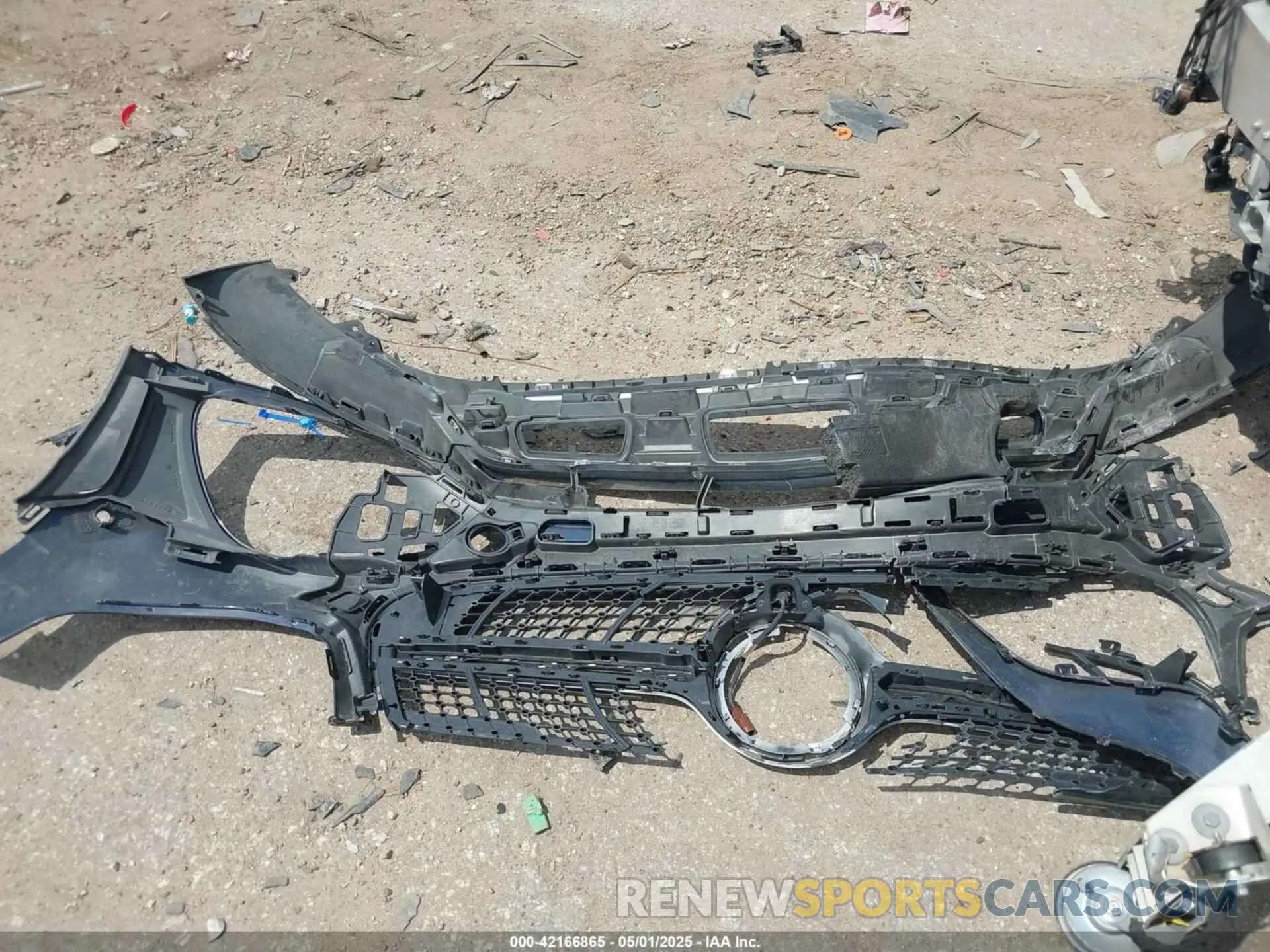 12 Photograph of a damaged car W1N0G8DBXNG074877 MERCEDES-BENZ GLC 300 2022