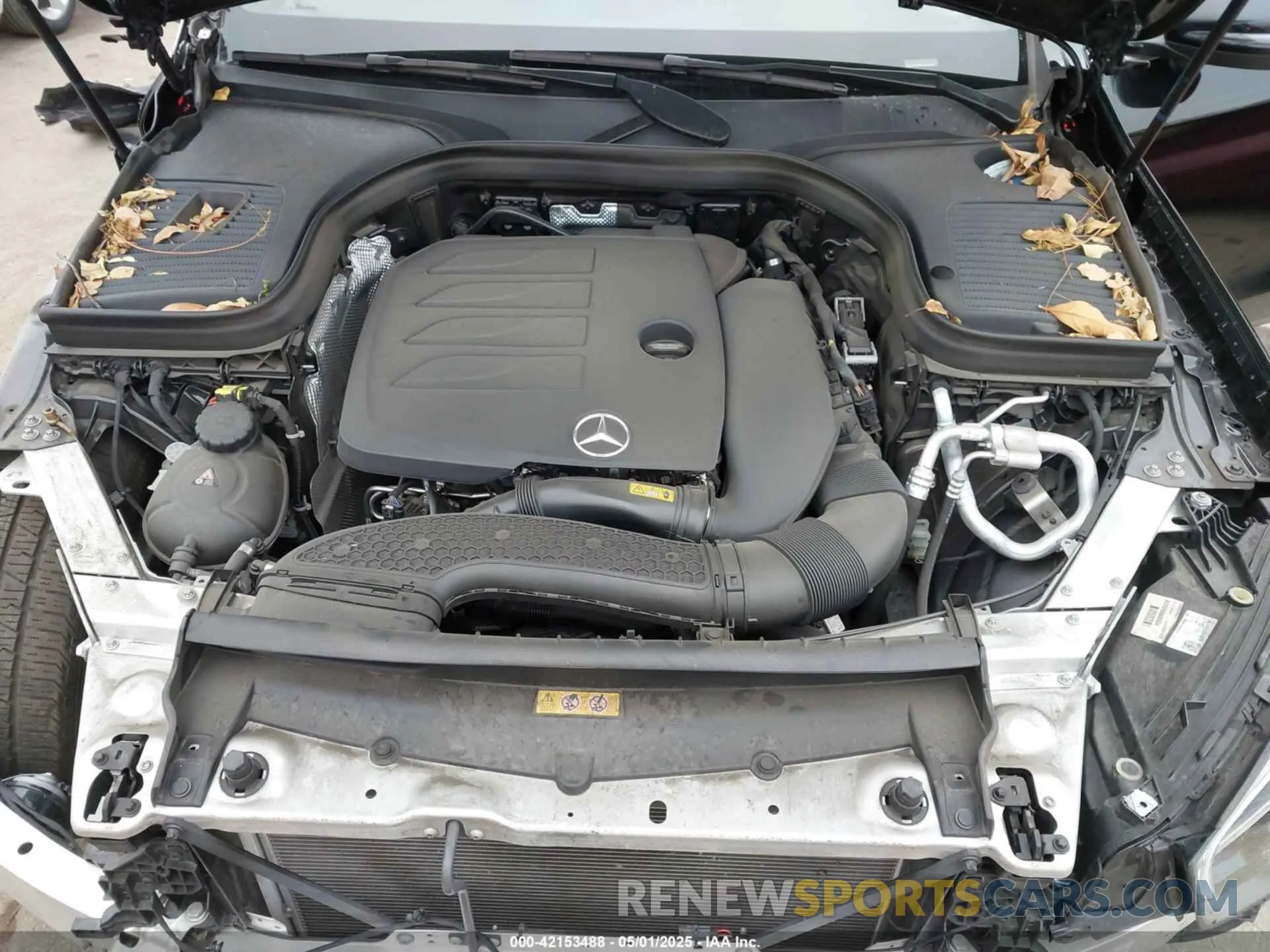 10 Photograph of a damaged car W1N0G8DBXNG110745 MERCEDES-BENZ GLC 300 2022