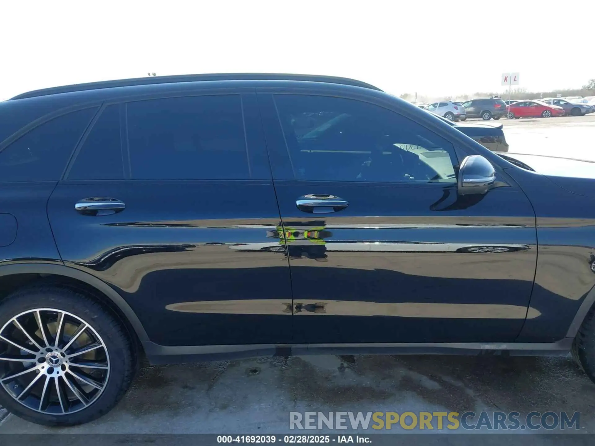 13 Photograph of a damaged car W1N0G8DBXNV331676 MERCEDES-BENZ GLC 300 2022