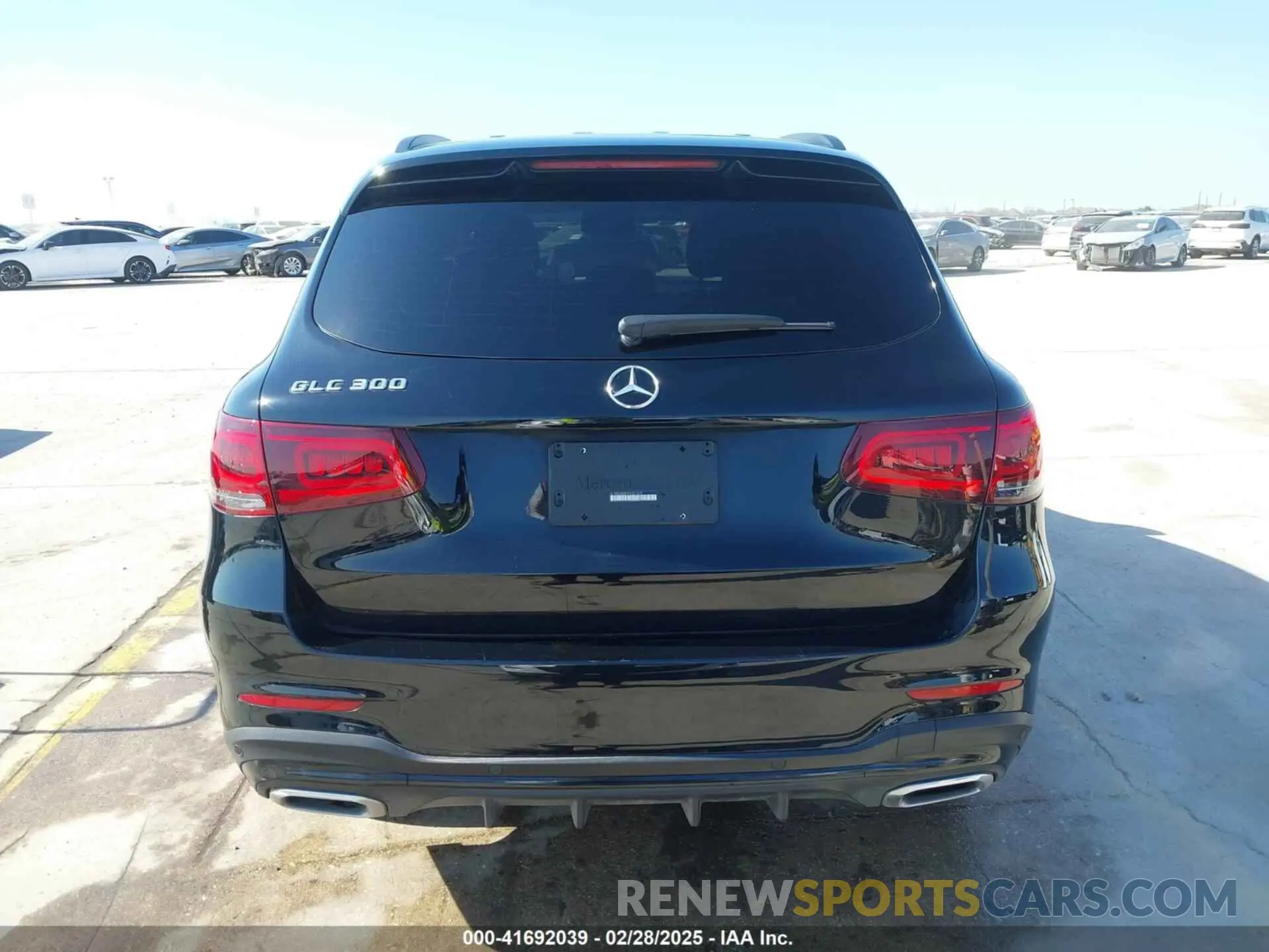 16 Photograph of a damaged car W1N0G8DBXNV331676 MERCEDES-BENZ GLC 300 2022