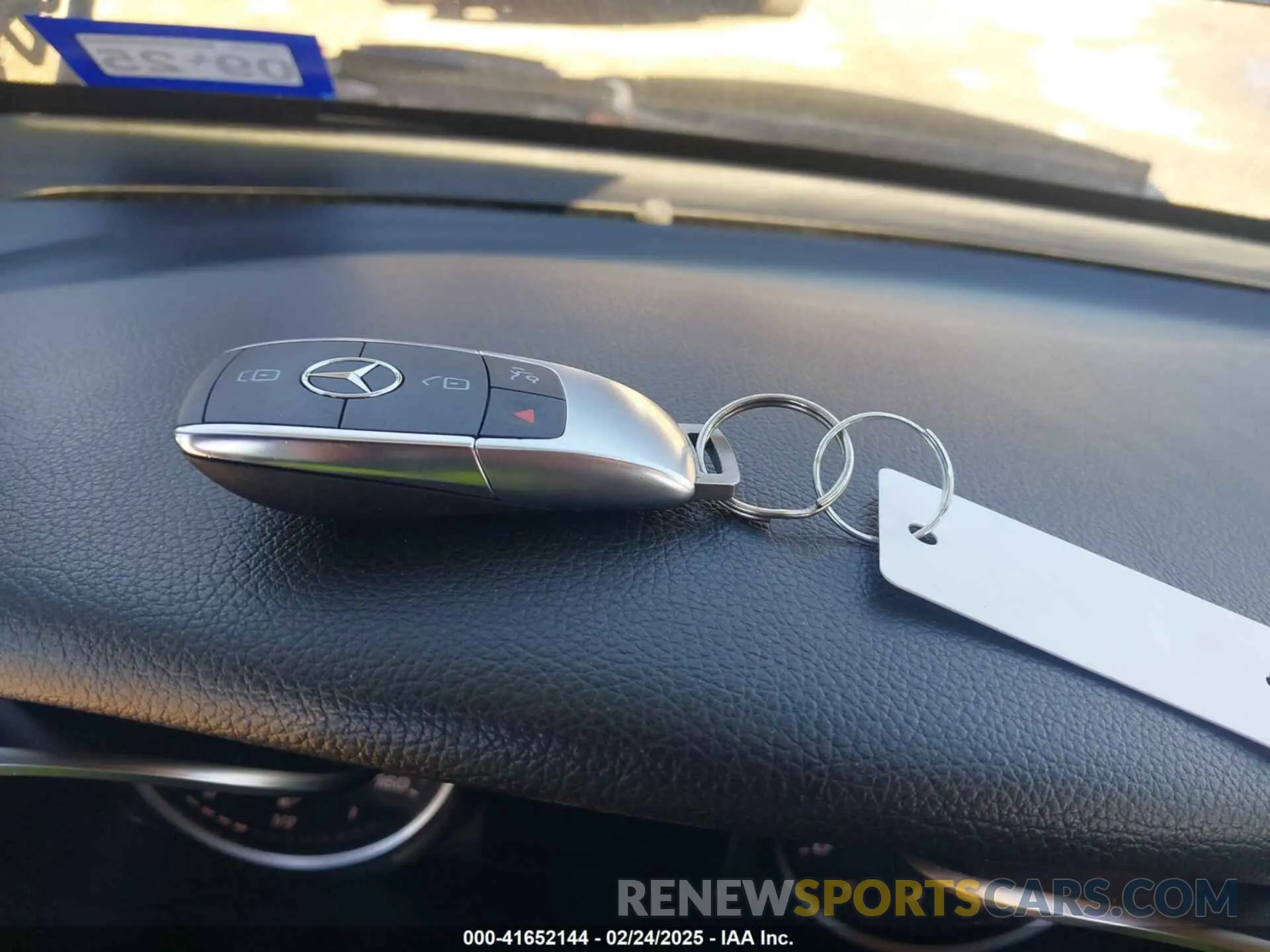 11 Photograph of a damaged car W1N0G8DBXNV360675 MERCEDES-BENZ GLC 300 2022