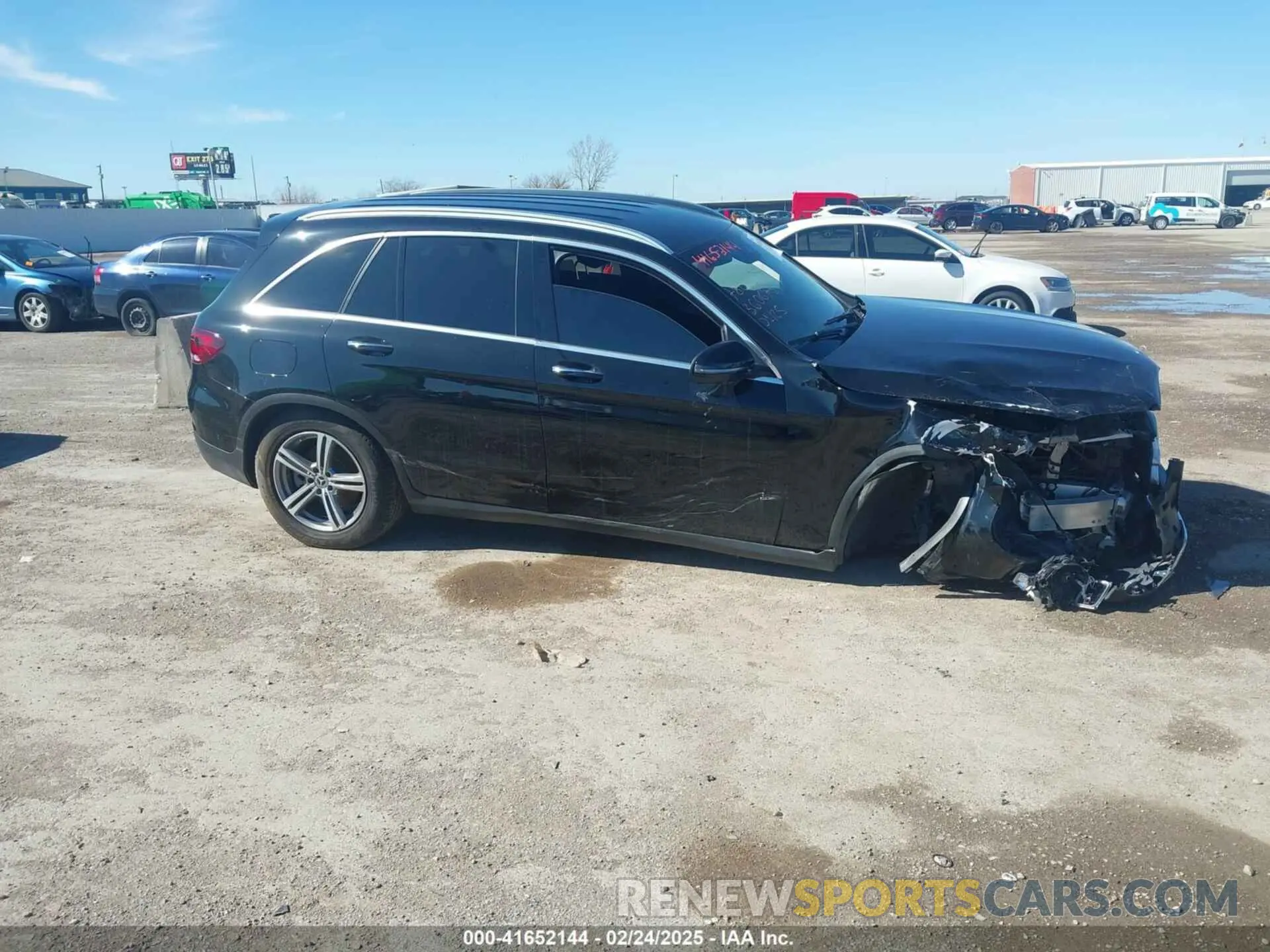 13 Photograph of a damaged car W1N0G8DBXNV360675 MERCEDES-BENZ GLC 300 2022