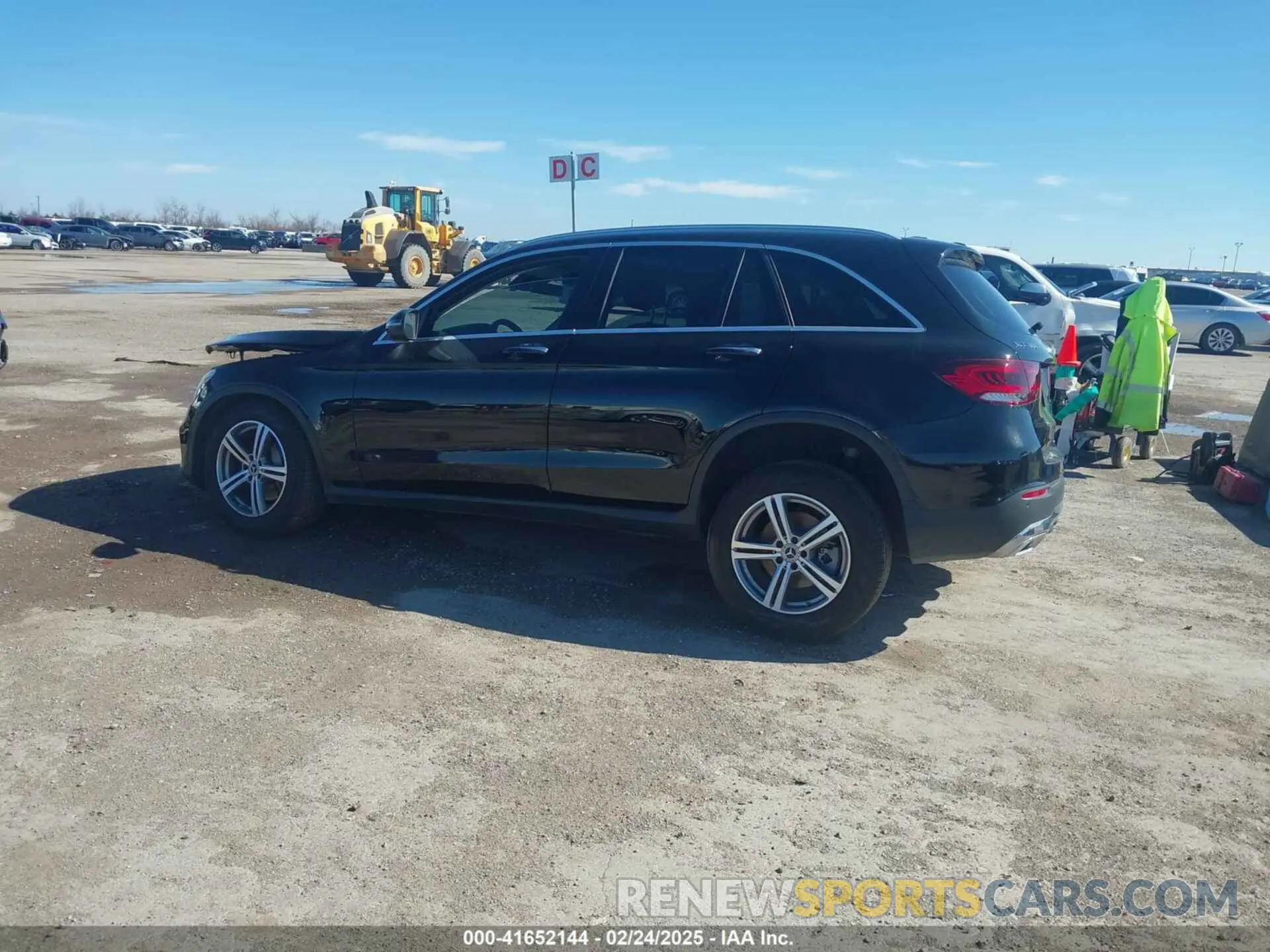 14 Photograph of a damaged car W1N0G8DBXNV360675 MERCEDES-BENZ GLC 300 2022
