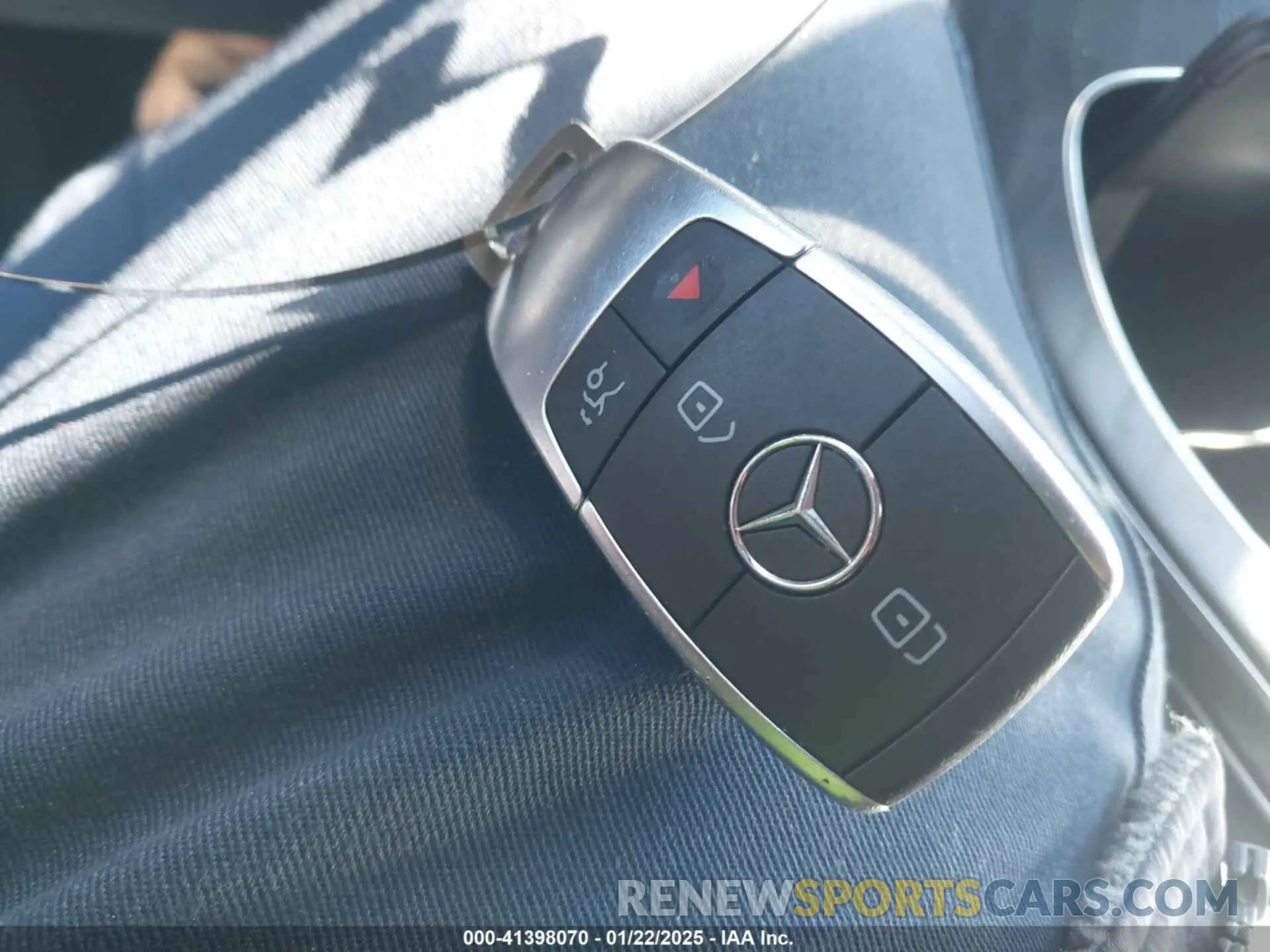 11 Photograph of a damaged car W1N0G8DBXNV365522 MERCEDES-BENZ GLC 300 2022