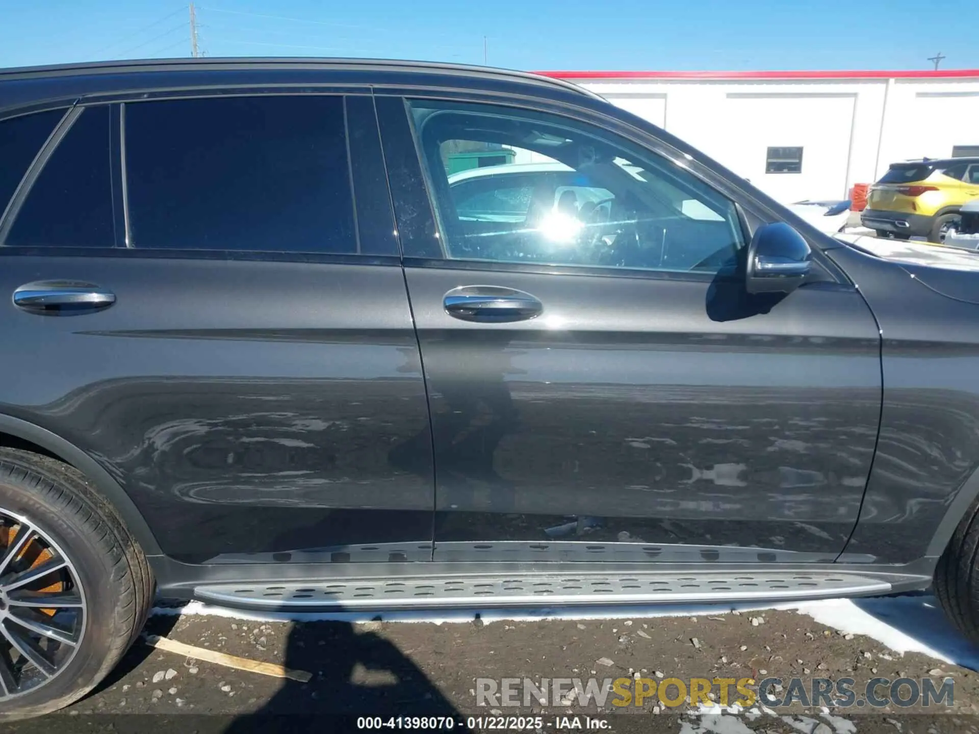 13 Photograph of a damaged car W1N0G8DBXNV365522 MERCEDES-BENZ GLC 300 2022