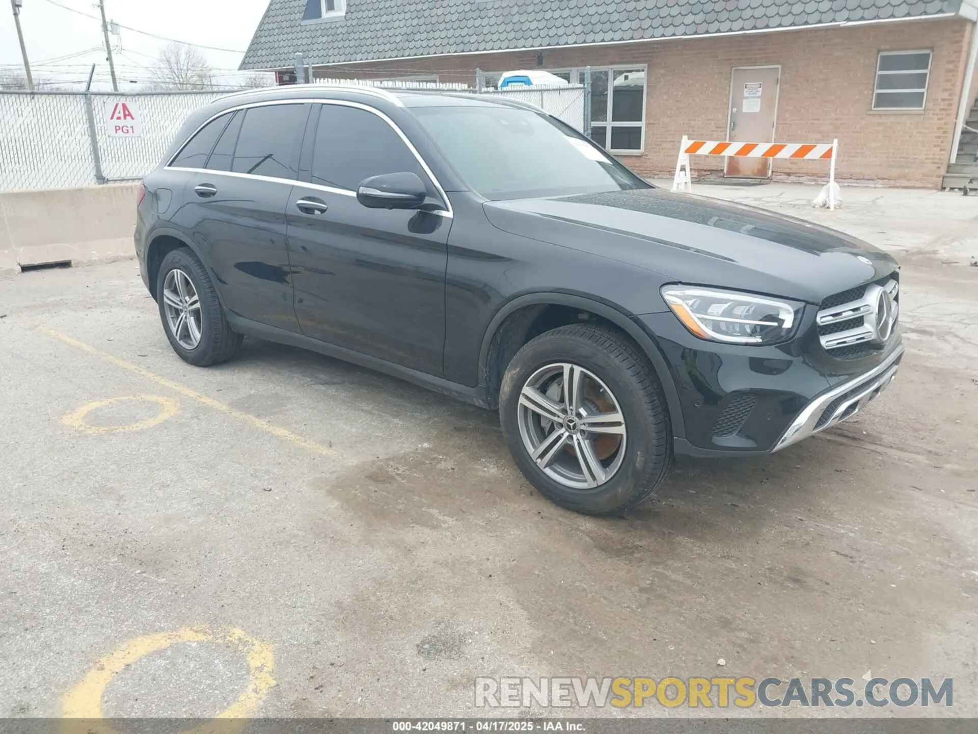 1 Photograph of a damaged car W1N0G8EB0NV367990 MERCEDES-BENZ GLC 300 2022
