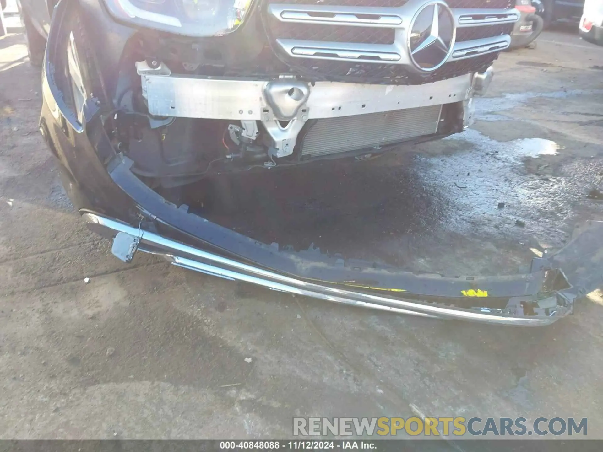 17 Photograph of a damaged car W1N0G8EB0NV392016 MERCEDES-BENZ GLC 300 2022