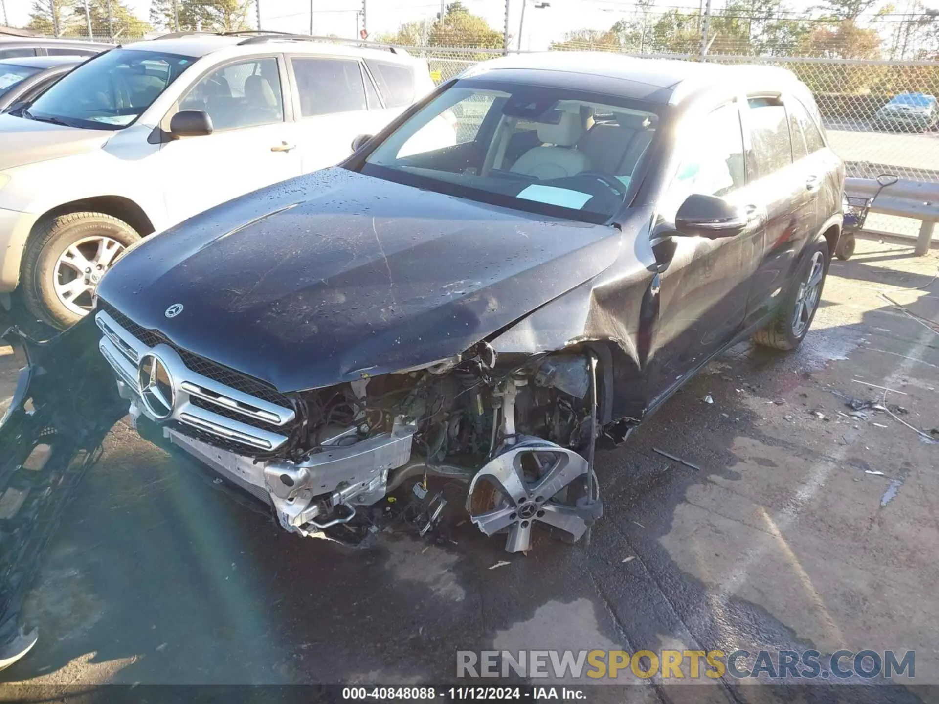2 Photograph of a damaged car W1N0G8EB0NV392016 MERCEDES-BENZ GLC 300 2022