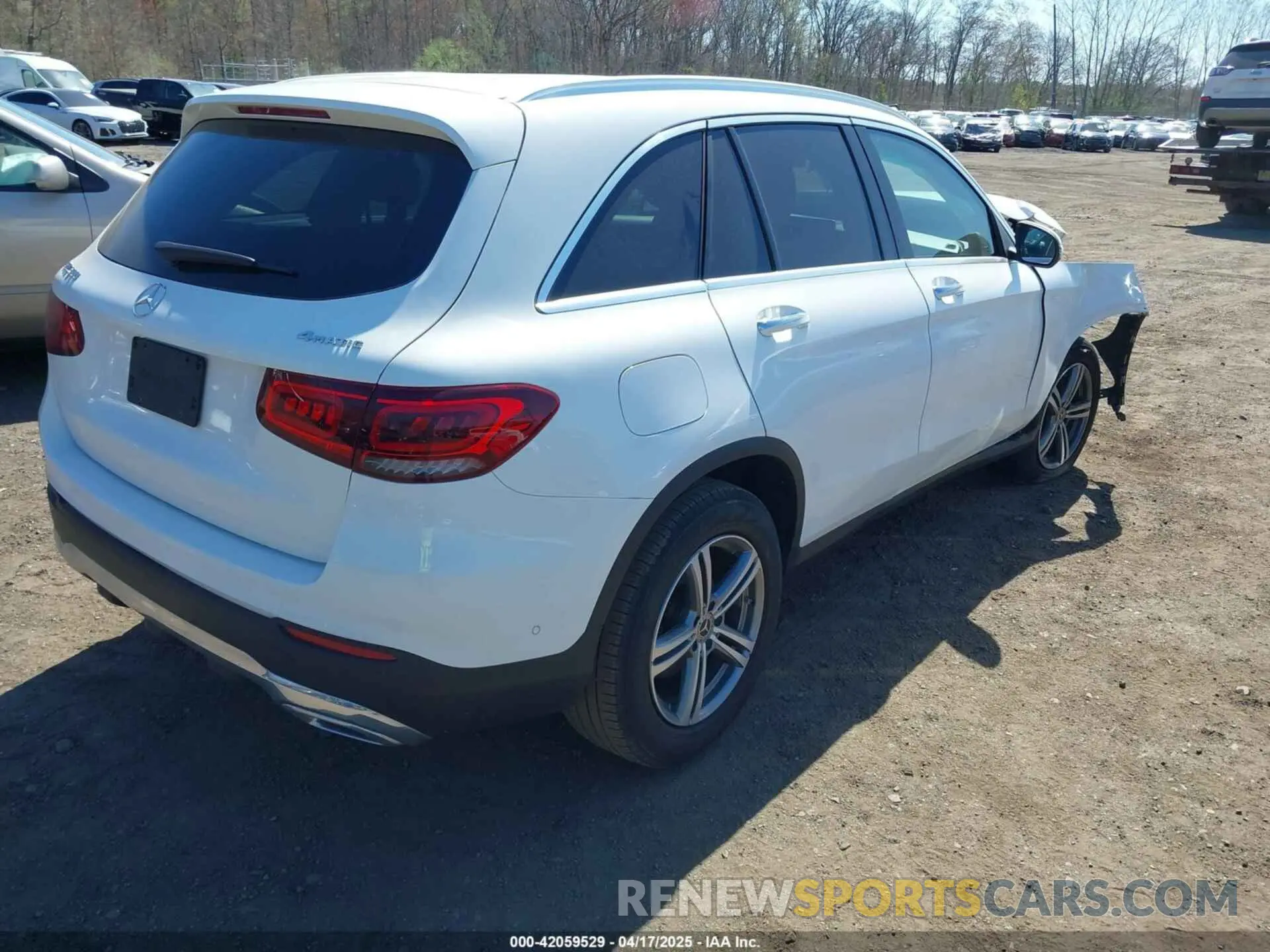 4 Photograph of a damaged car W1N0G8EB1NV344248 MERCEDES-BENZ GLC 300 2022