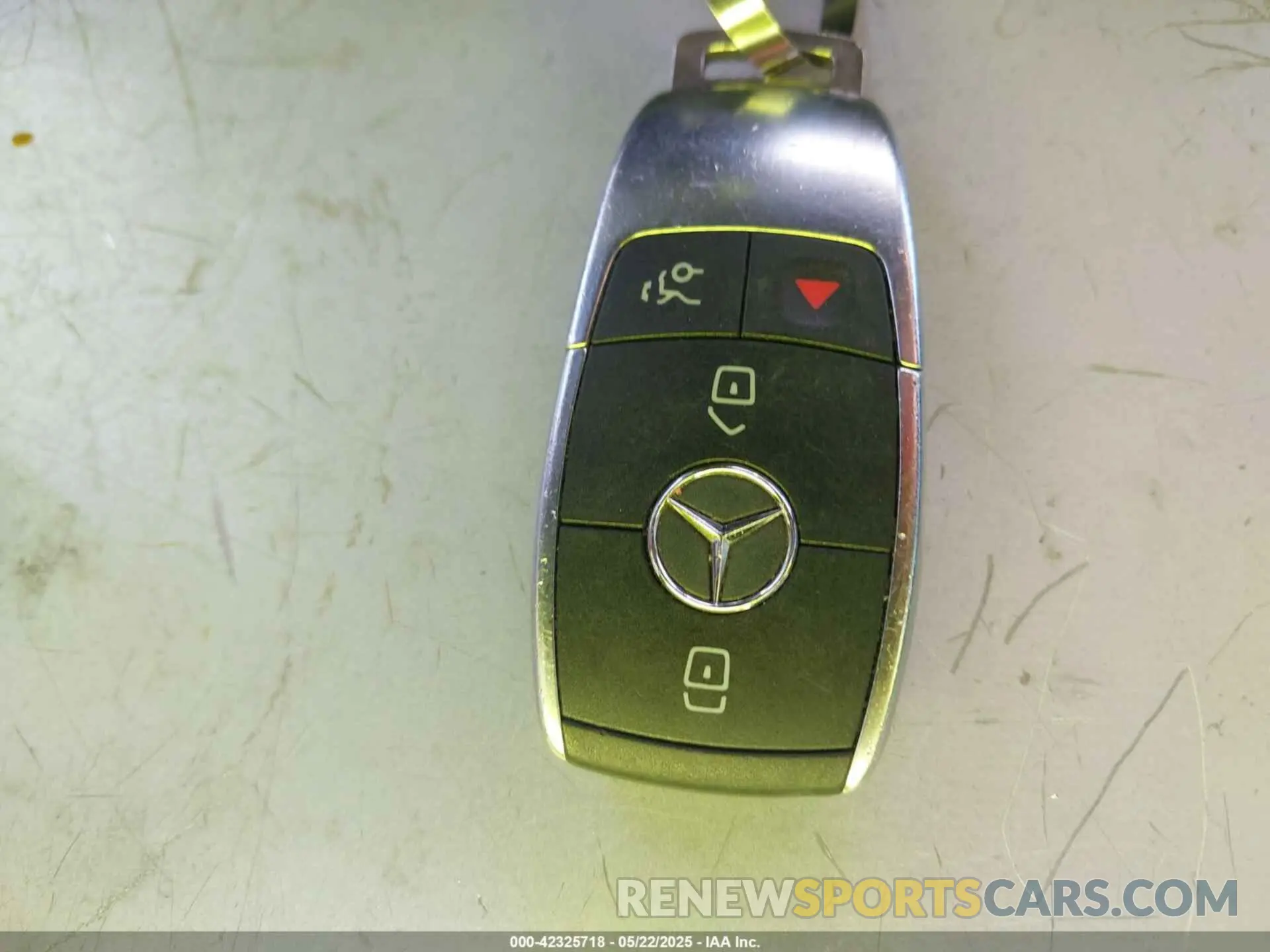11 Photograph of a damaged car W1N0G8EB1NV393661 MERCEDES-BENZ GLC 300 2022