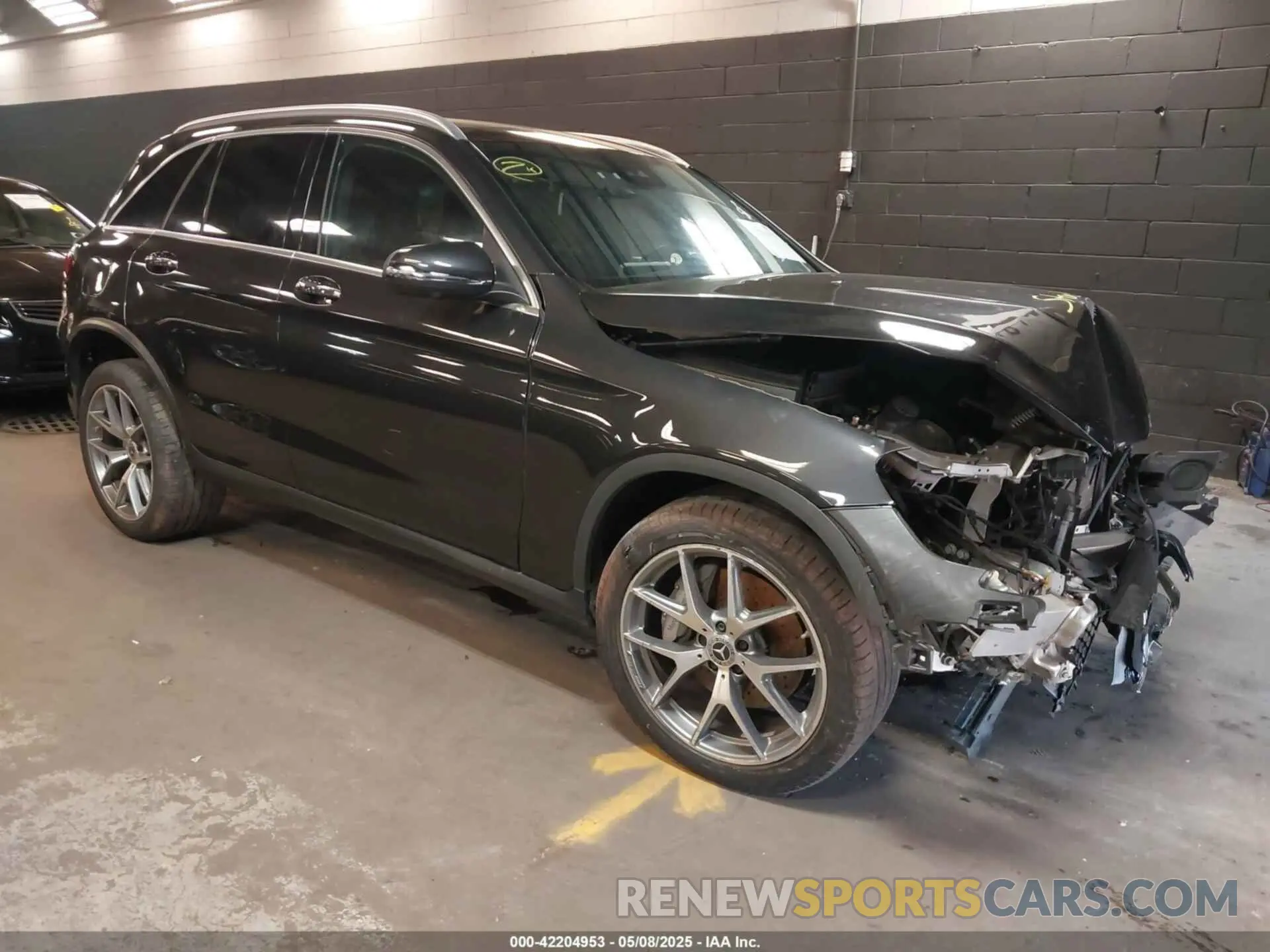 1 Photograph of a damaged car W1N0G8EB2NG121561 MERCEDES-BENZ GLC 300 2022
