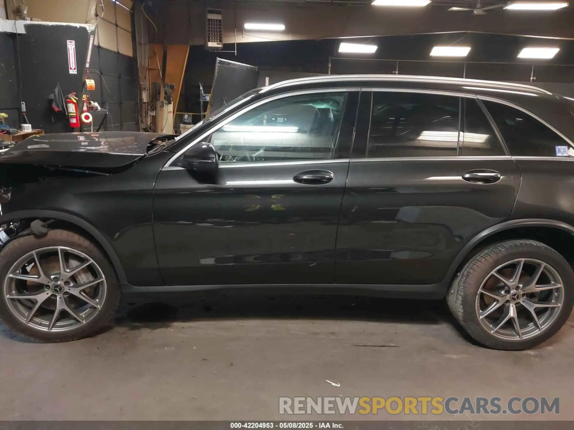 15 Photograph of a damaged car W1N0G8EB2NG121561 MERCEDES-BENZ GLC 300 2022