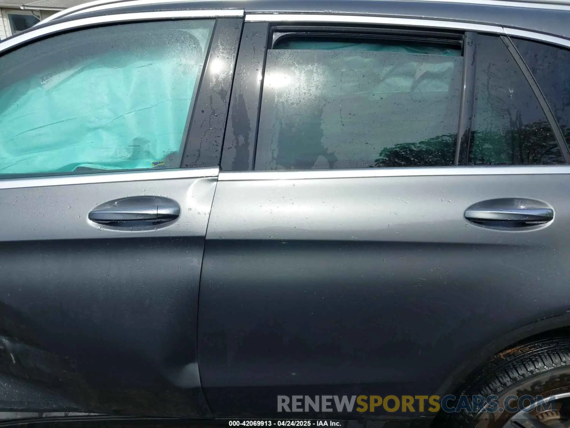 14 Photograph of a damaged car W1N0G8EB3NV333526 MERCEDES-BENZ GLC 300 2022