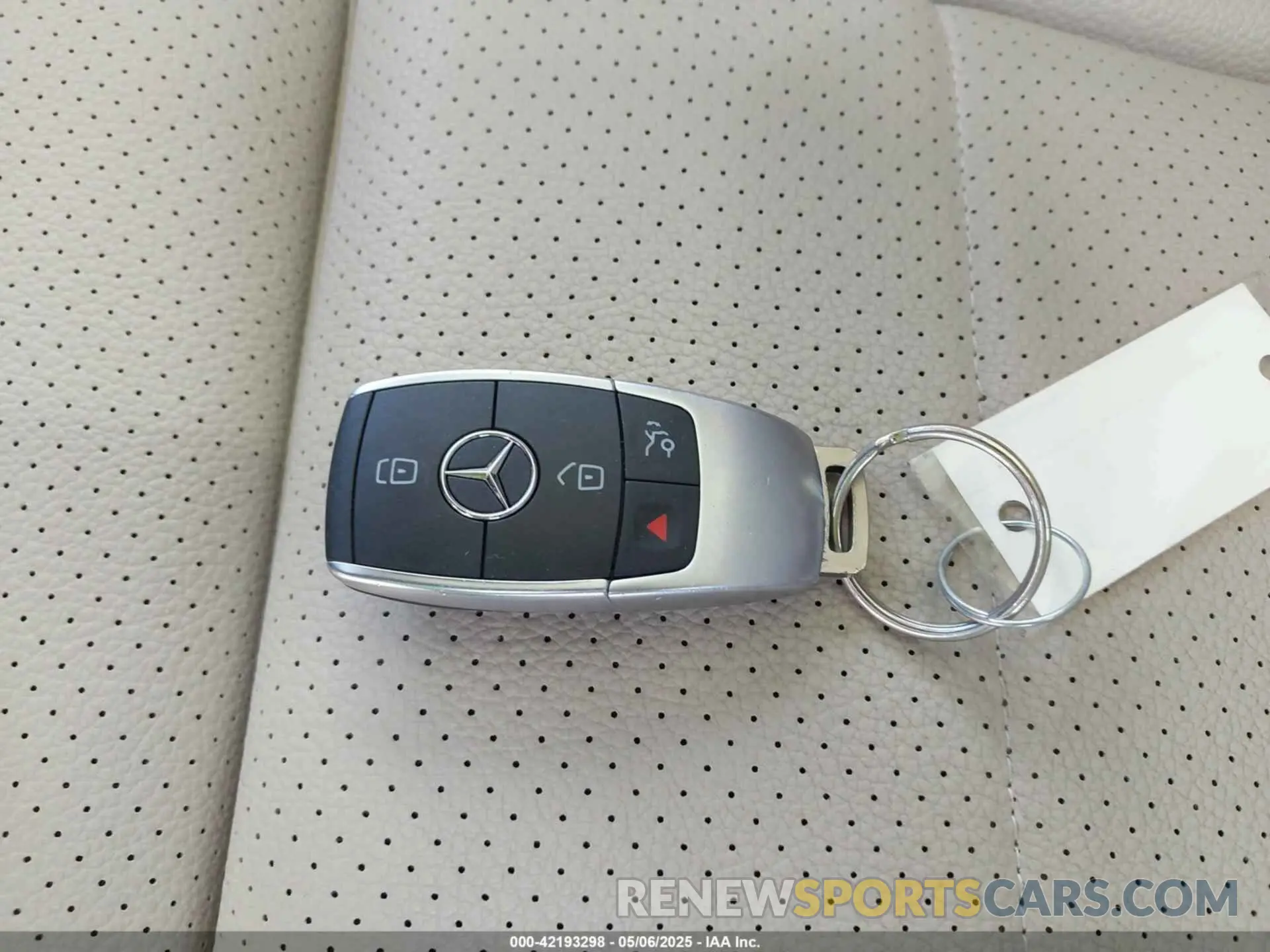 11 Photograph of a damaged car W1N0G8EB4NG111226 MERCEDES-BENZ GLC 300 2022