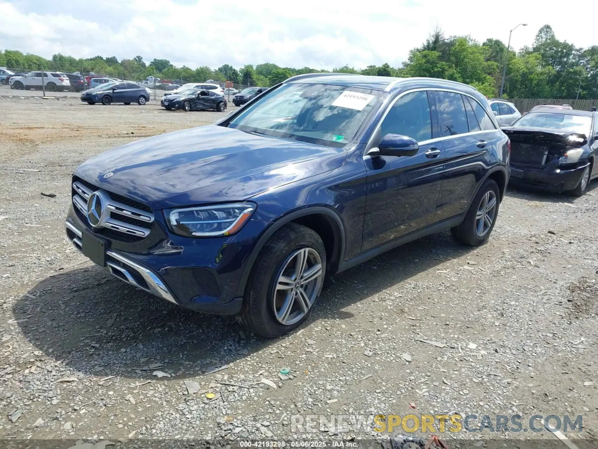 2 Photograph of a damaged car W1N0G8EB4NG111226 MERCEDES-BENZ GLC 300 2022