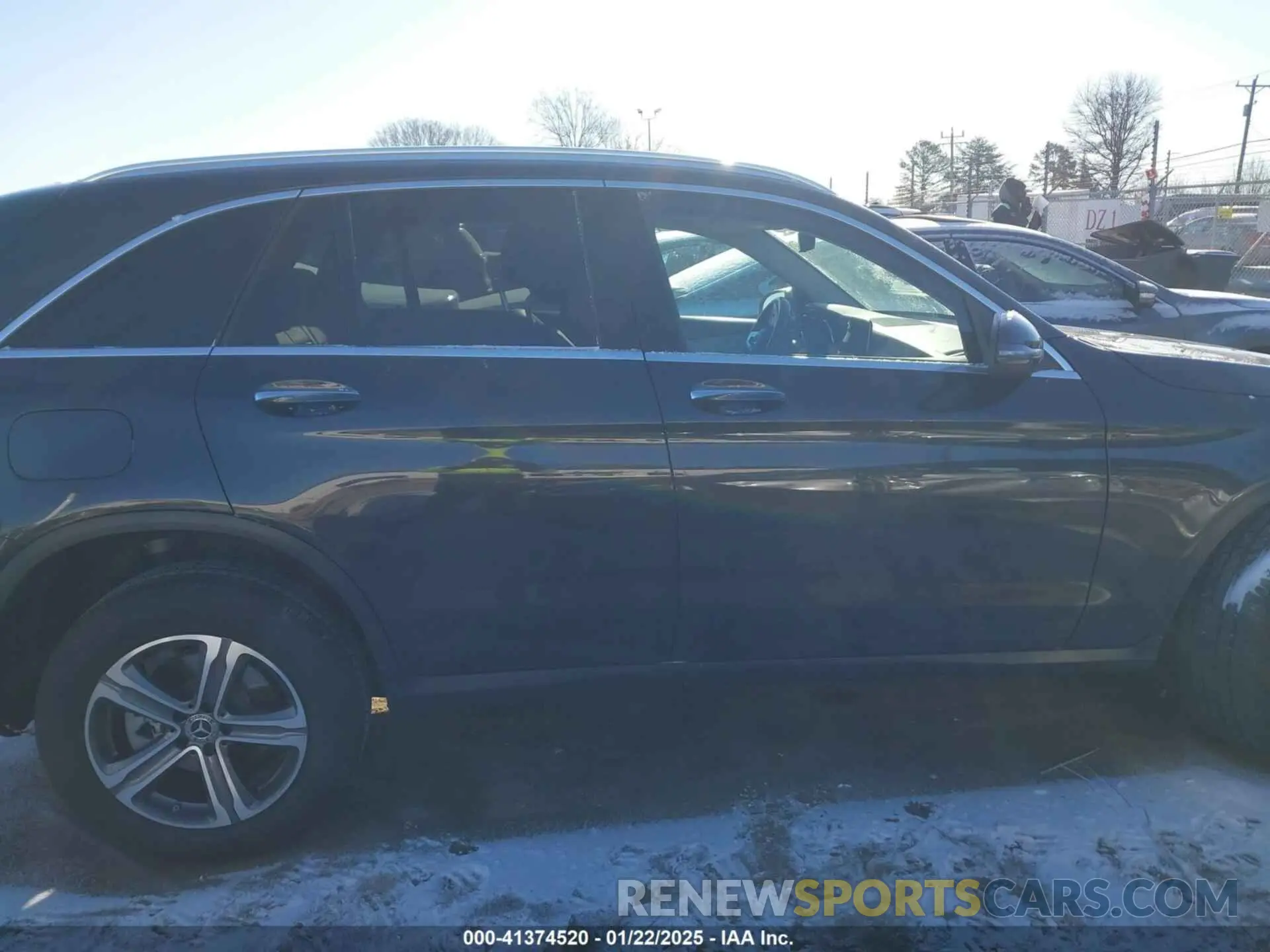 13 Photograph of a damaged car W1N0G8EB4NG117821 MERCEDES-BENZ GLC 300 2022