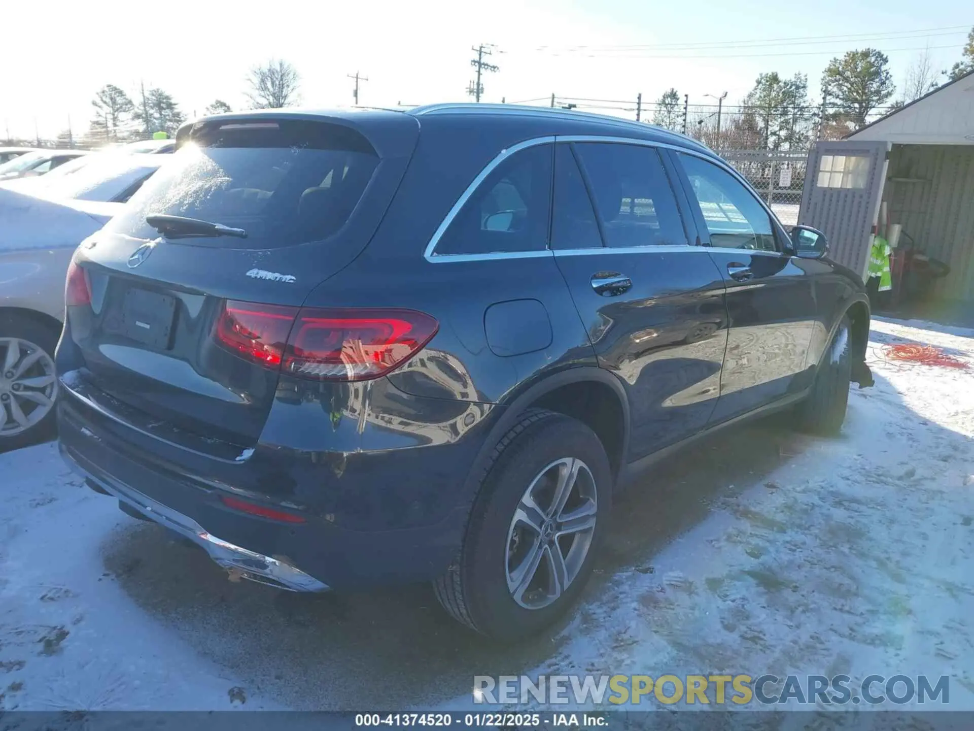 4 Photograph of a damaged car W1N0G8EB4NG117821 MERCEDES-BENZ GLC 300 2022