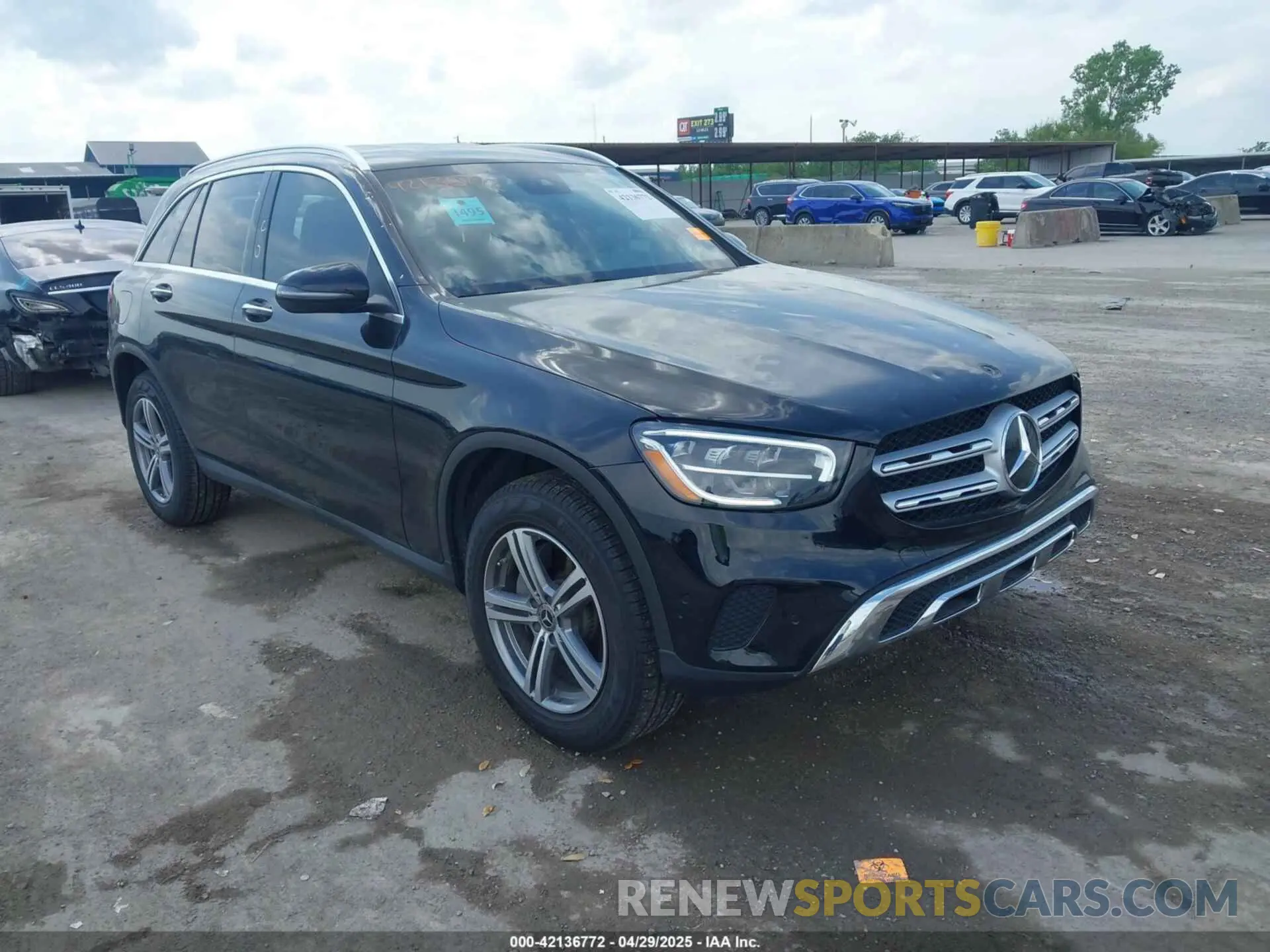 1 Photograph of a damaged car W1N0G8EB4NV334927 MERCEDES-BENZ GLC 300 2022