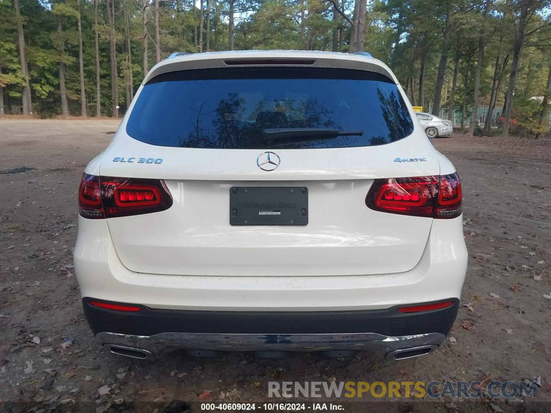 16 Photograph of a damaged car W1N0G8EB4NV389216 MERCEDES-BENZ GLC 300 2022