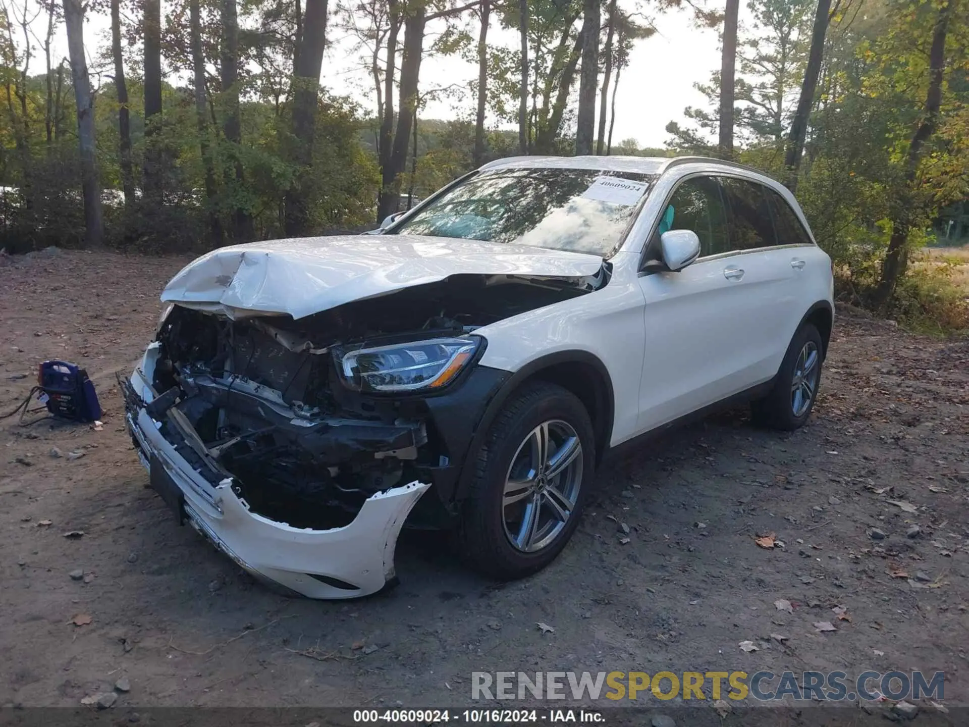 2 Photograph of a damaged car W1N0G8EB4NV389216 MERCEDES-BENZ GLC 300 2022