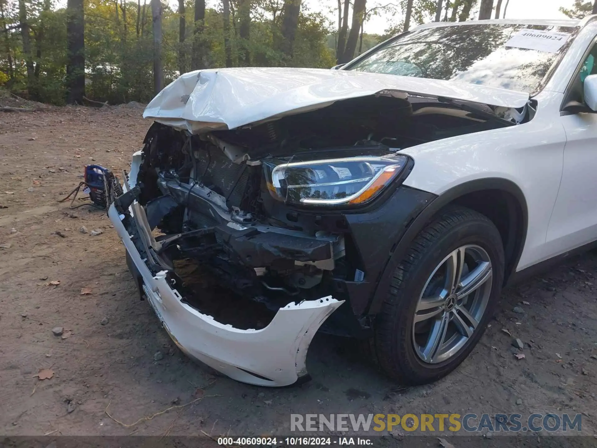 6 Photograph of a damaged car W1N0G8EB4NV389216 MERCEDES-BENZ GLC 300 2022
