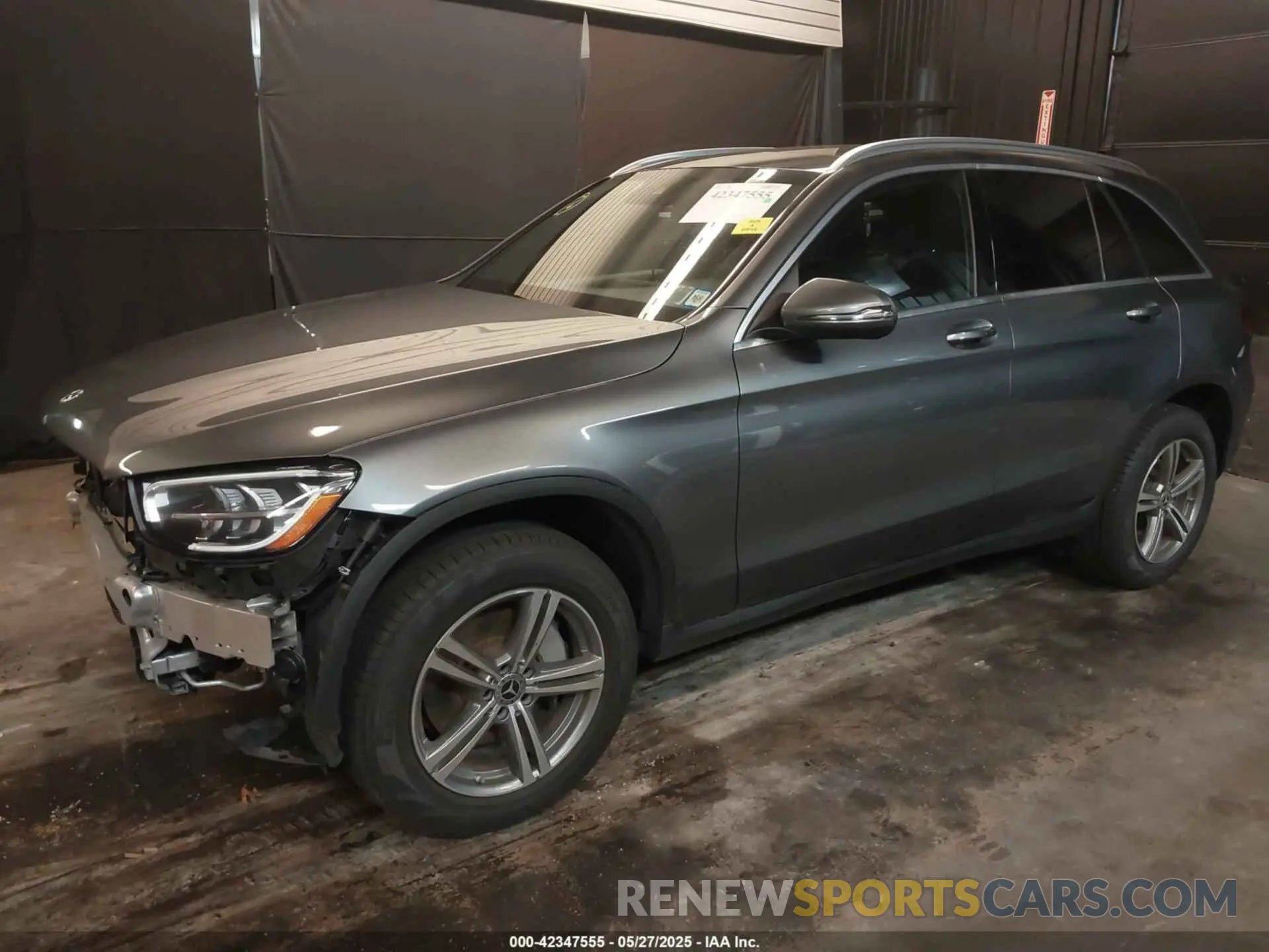 2 Photograph of a damaged car W1N0G8EB5NV331213 MERCEDES-BENZ GLC 300 2022