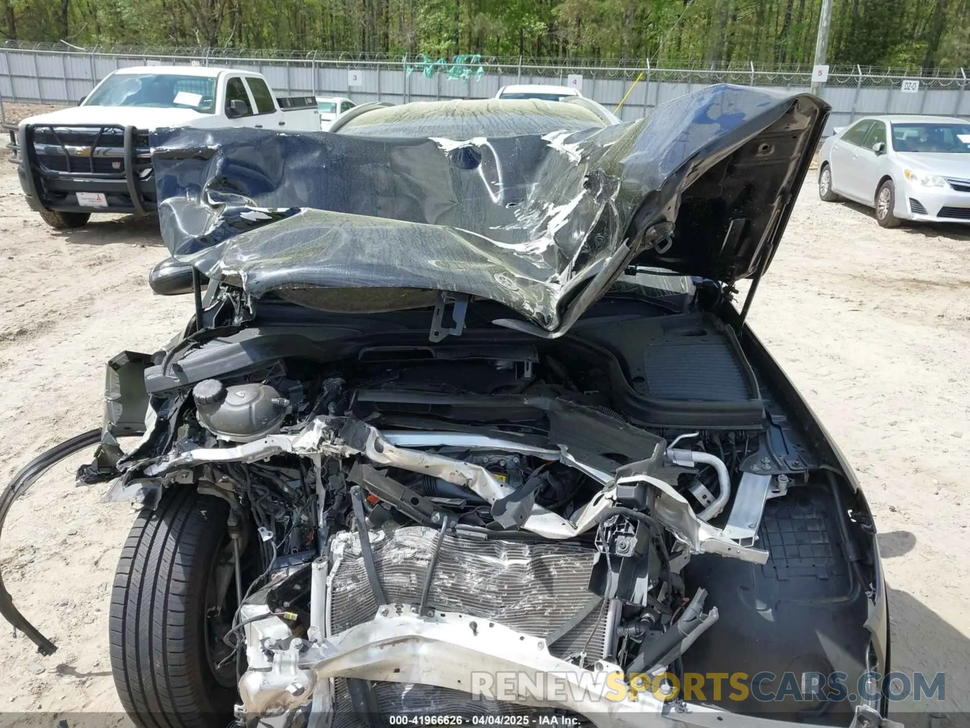 10 Photograph of a damaged car W1N0G8EB5NV353664 MERCEDES-BENZ GLC 300 2022